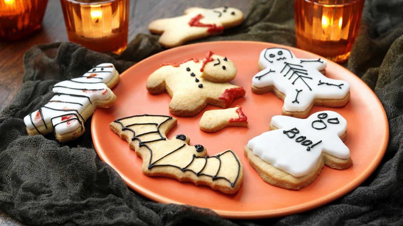 1600x900 How to make scary Halloween cookies?