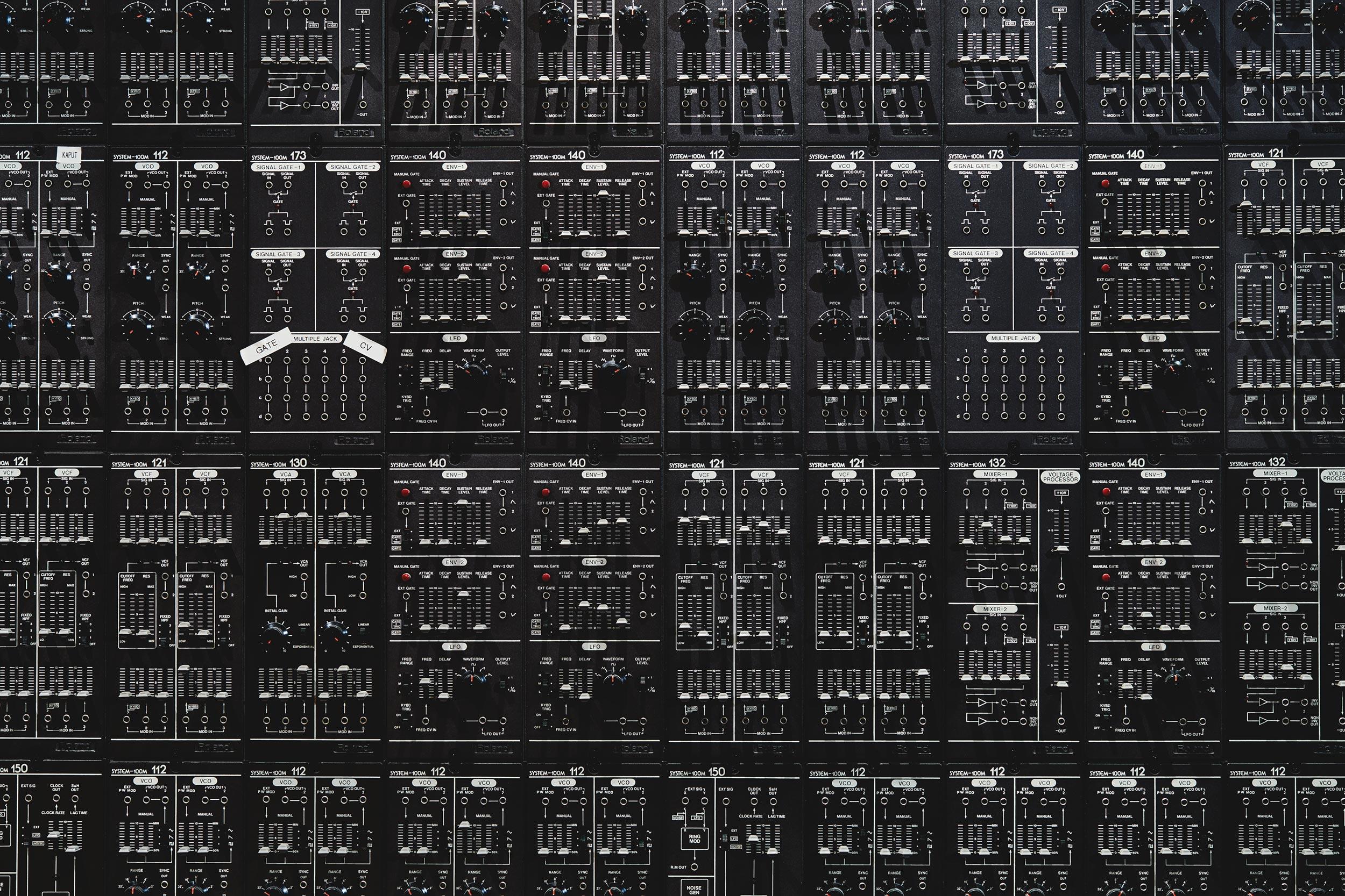 2500x1667 LEE KIRBY—Inside Hans Zimmer's Studio