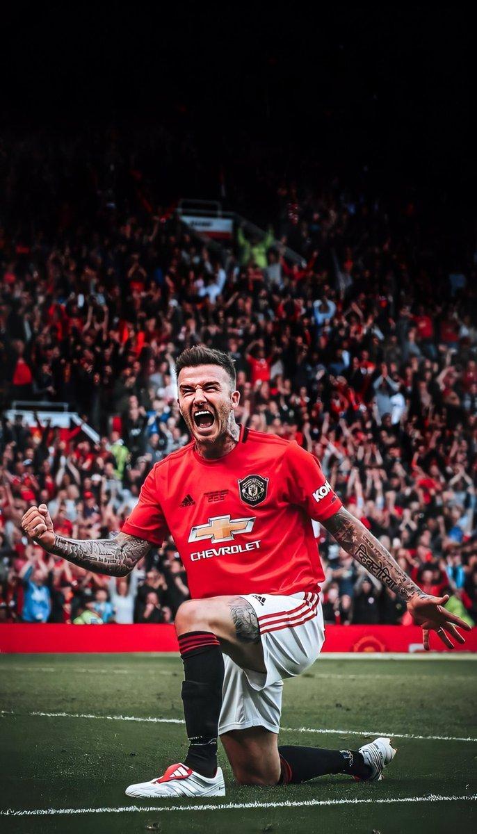686x1200 Man United in Pidgin Beckham na fine man. Na also Manchester United legend
