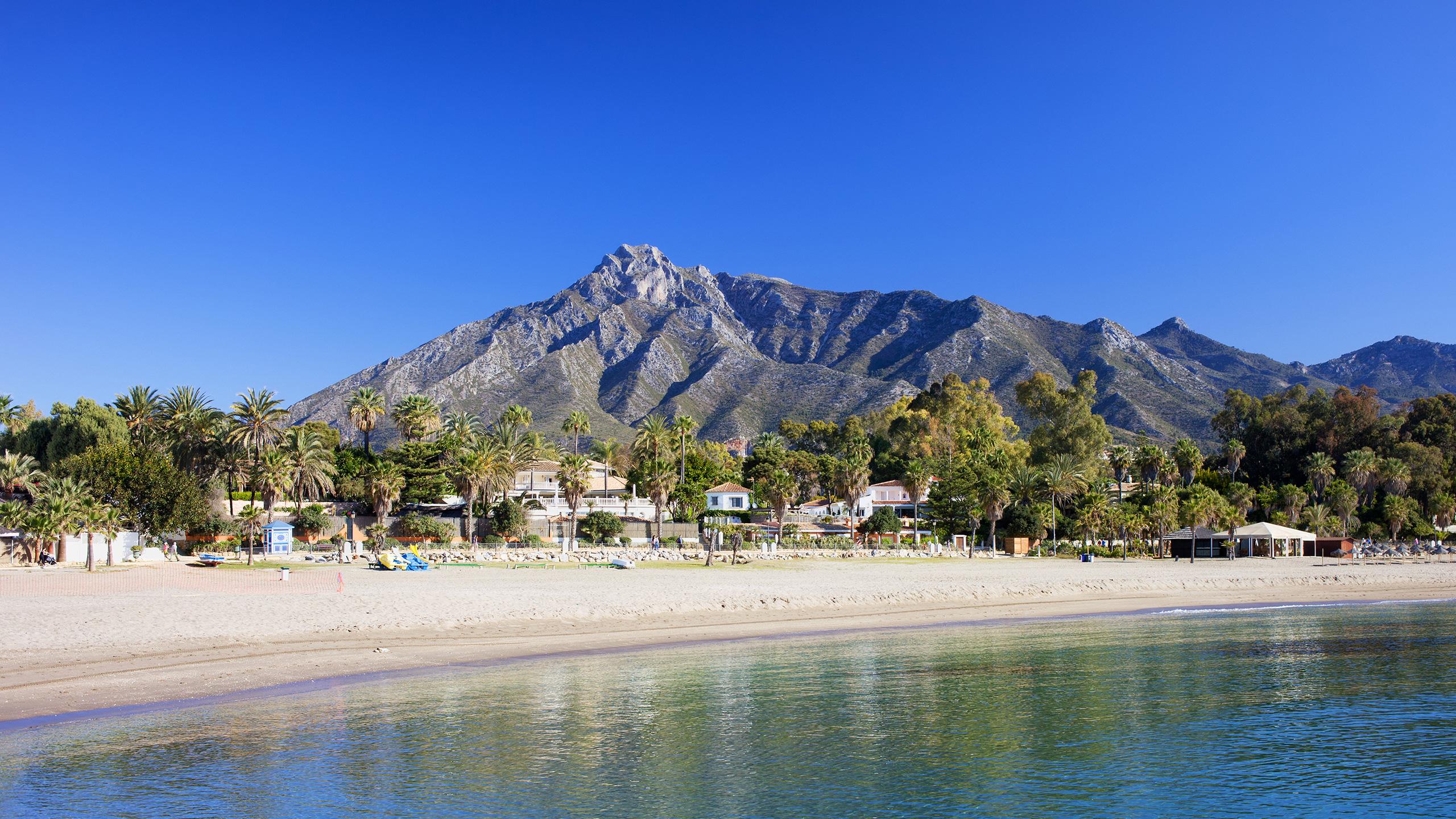 2560x1440 Costa Del Sol Wallpaper