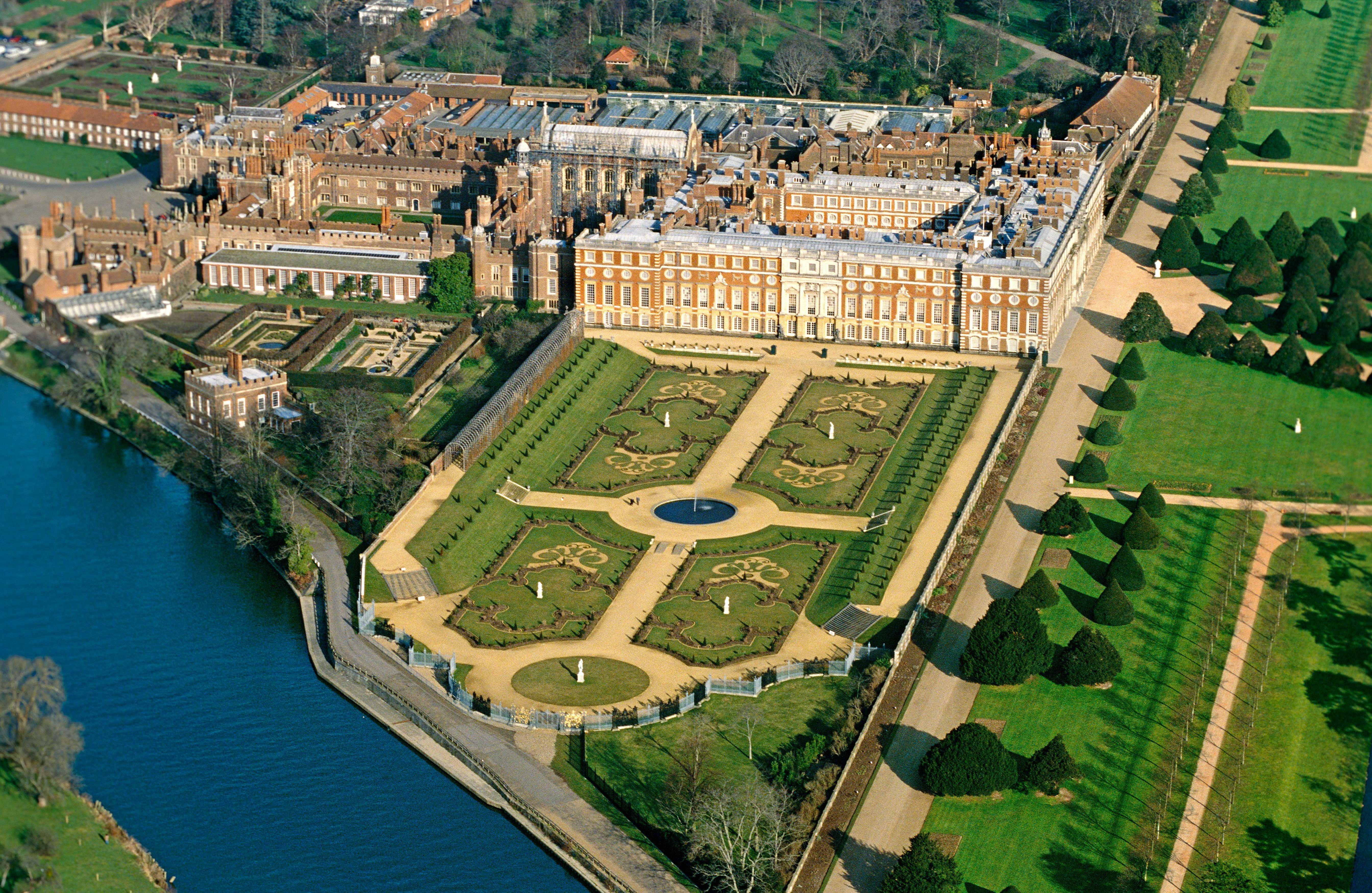 5375x3499 Stunning Aerial Photographs of Gardens. Aerial photograph, Aerial, Hampton court palace