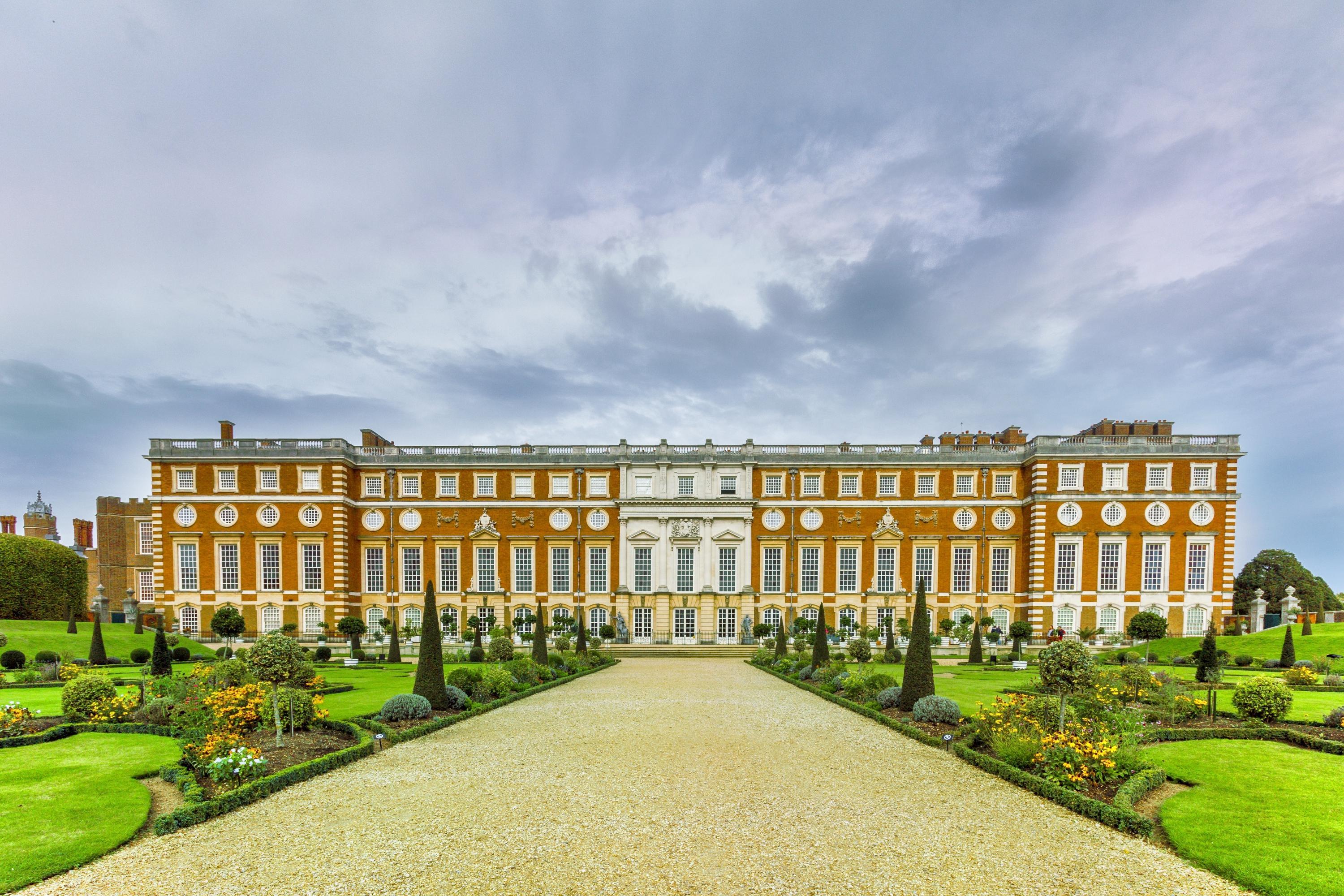 3000x2000 Hampton Court Palace travel guidebook –must visit attractions in London