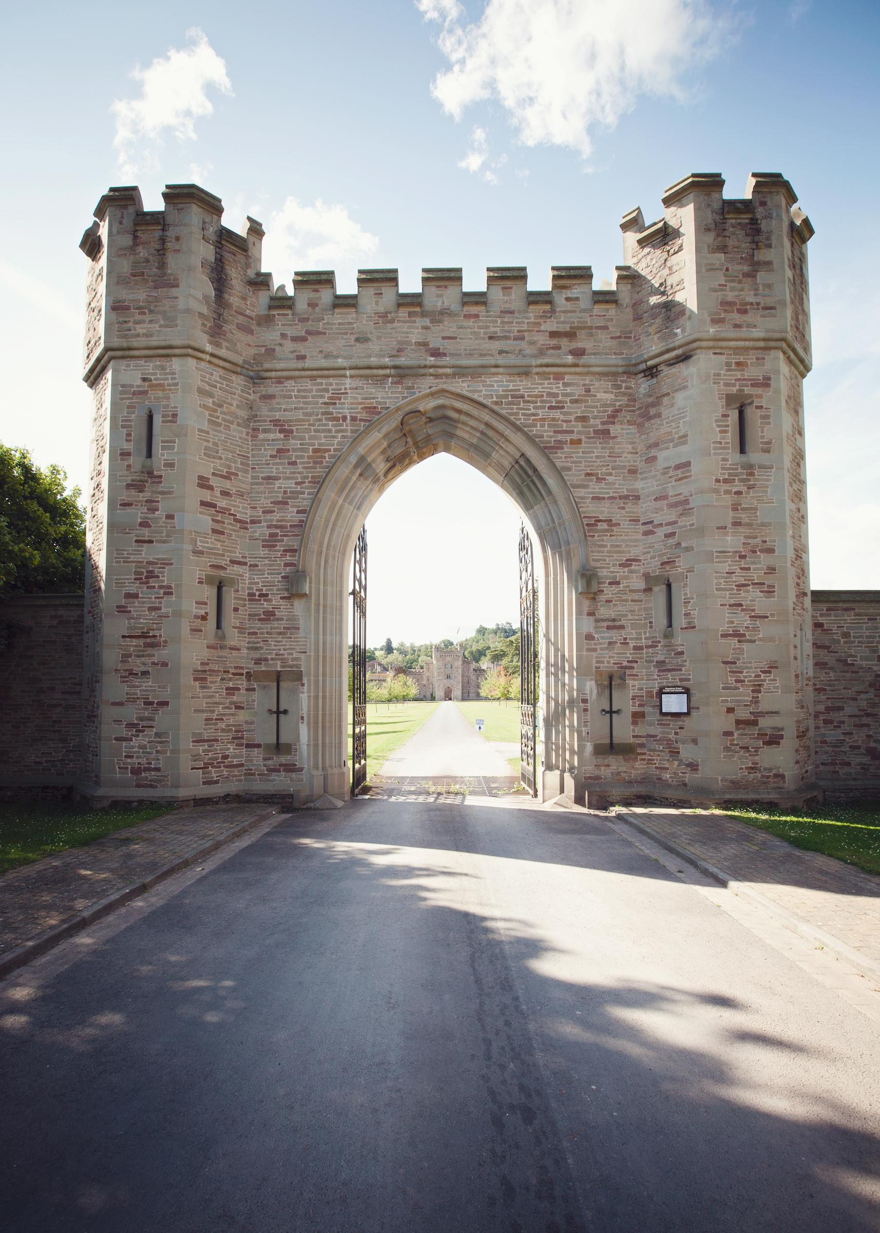 1714x2400 Gallery Court Castle