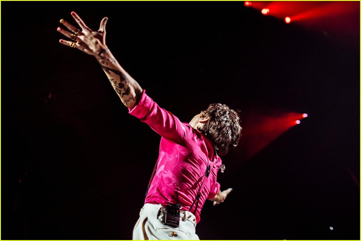 1222x817 Harry Styles Performs New 'Fine Line' Album in Full at The Forum Show!: Photo 1279030. Harry Styles Picture. Just Jared Jr