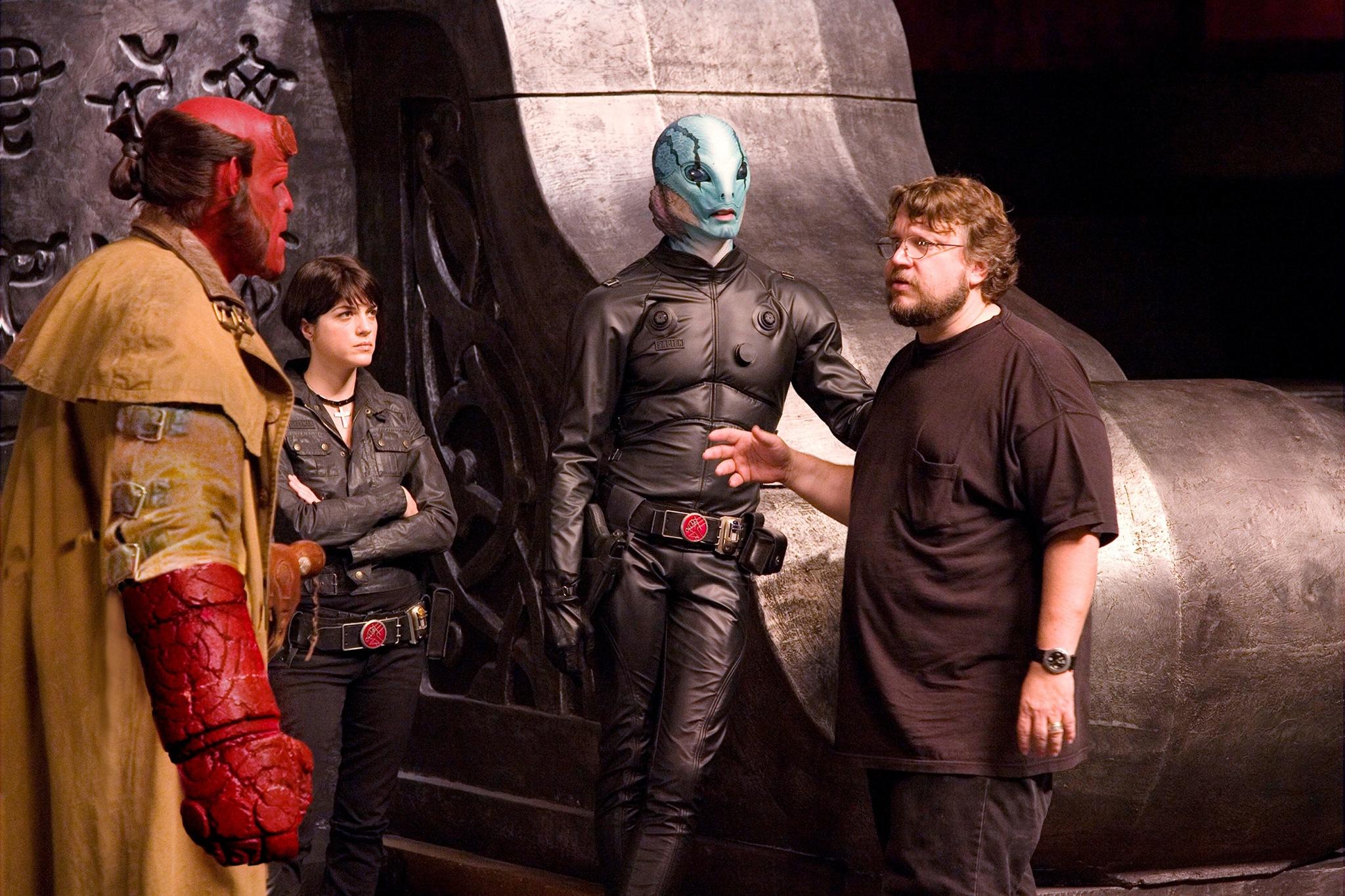 2048x1365 Hellboy II: The Golden Army (2008)
