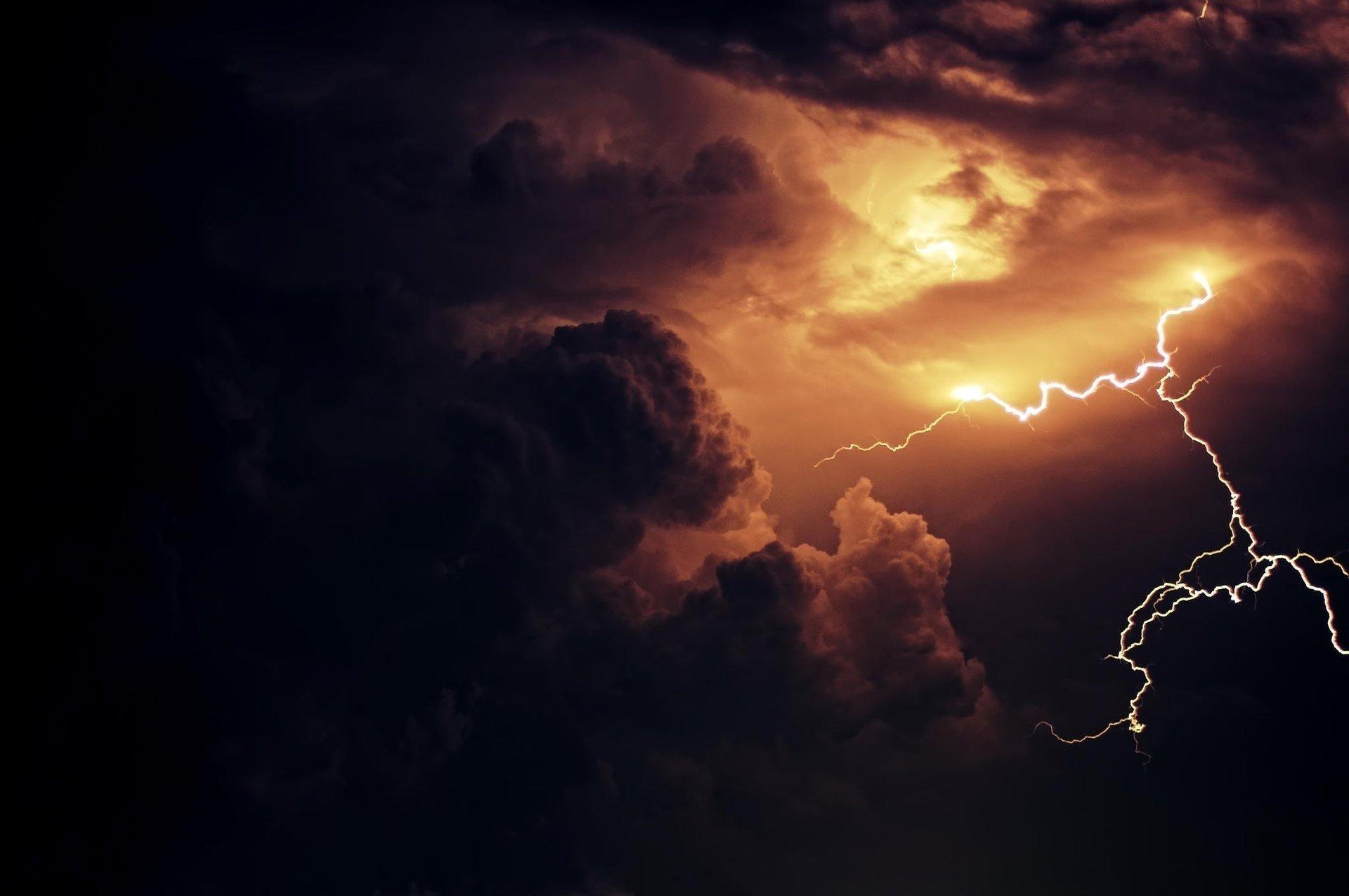1920x1276 dangerous nature the sky clouds the storm lightning beautiful HD wallpaper