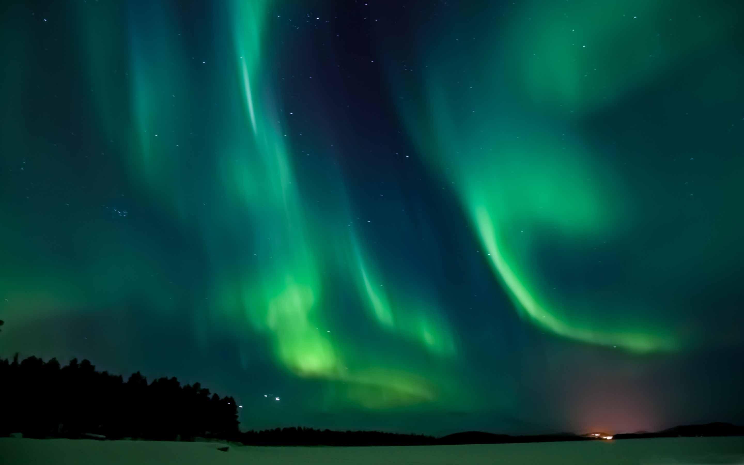 2880x1800 Aurora Borealis Sweden Mac Wallpaper Download