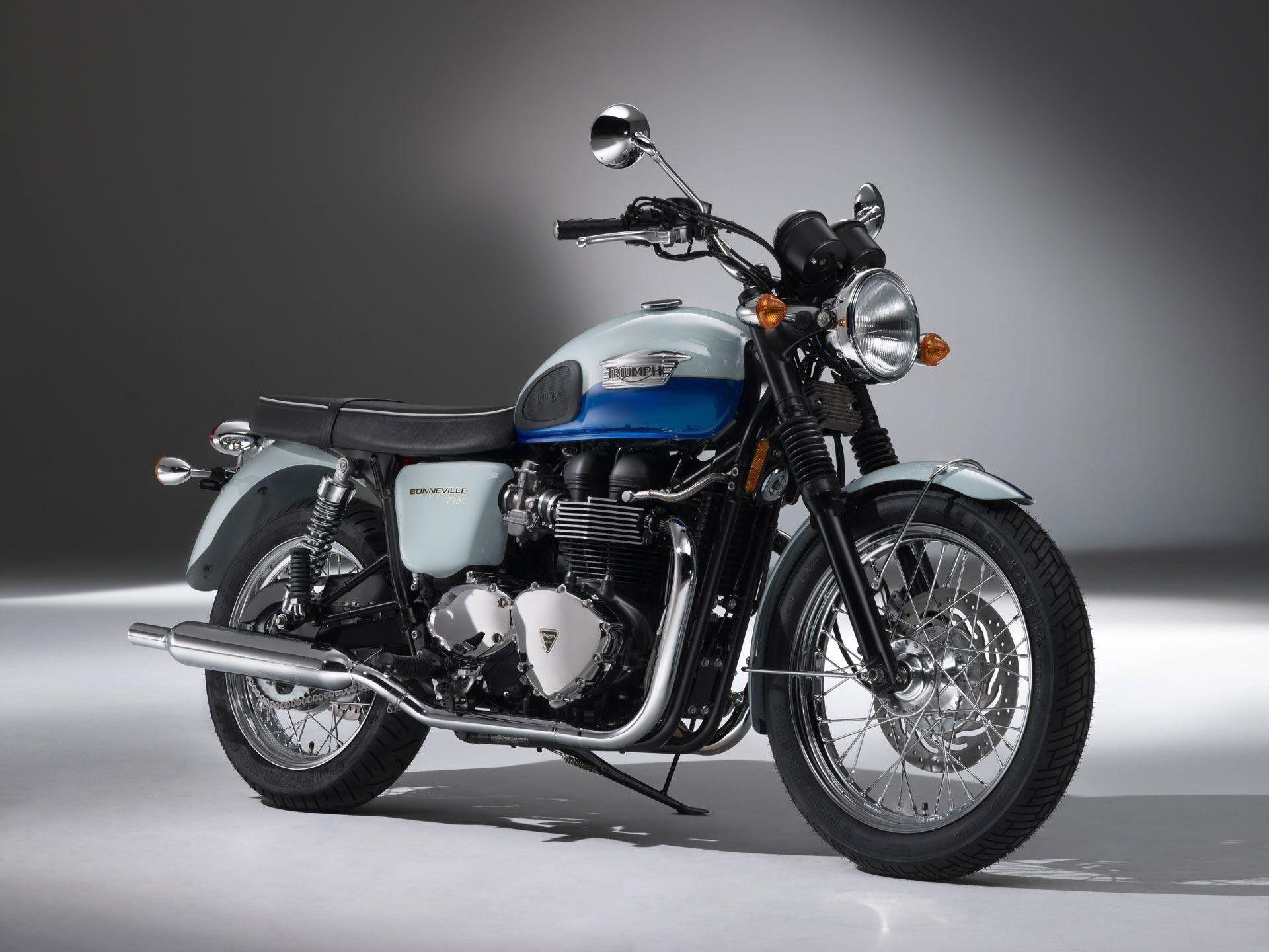 1920x1440 Triumph Motorcycle Wallpaper