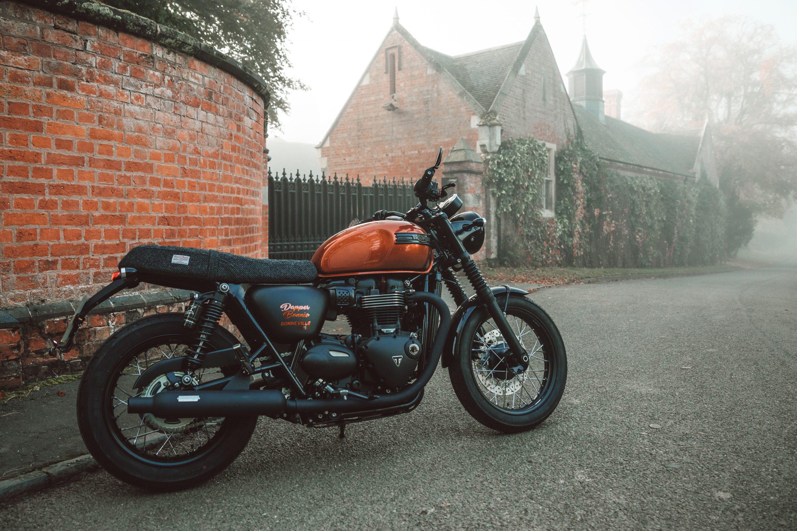 2560x1707 Triumph Bonneville T120 Wallpaper