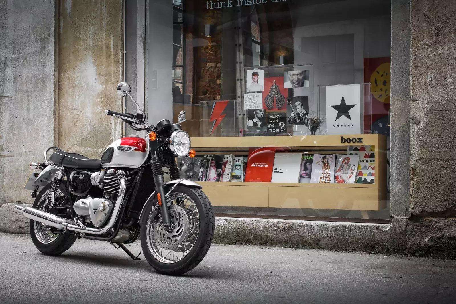 1600x1066 Triumph Bonneville T120 Wallpaper