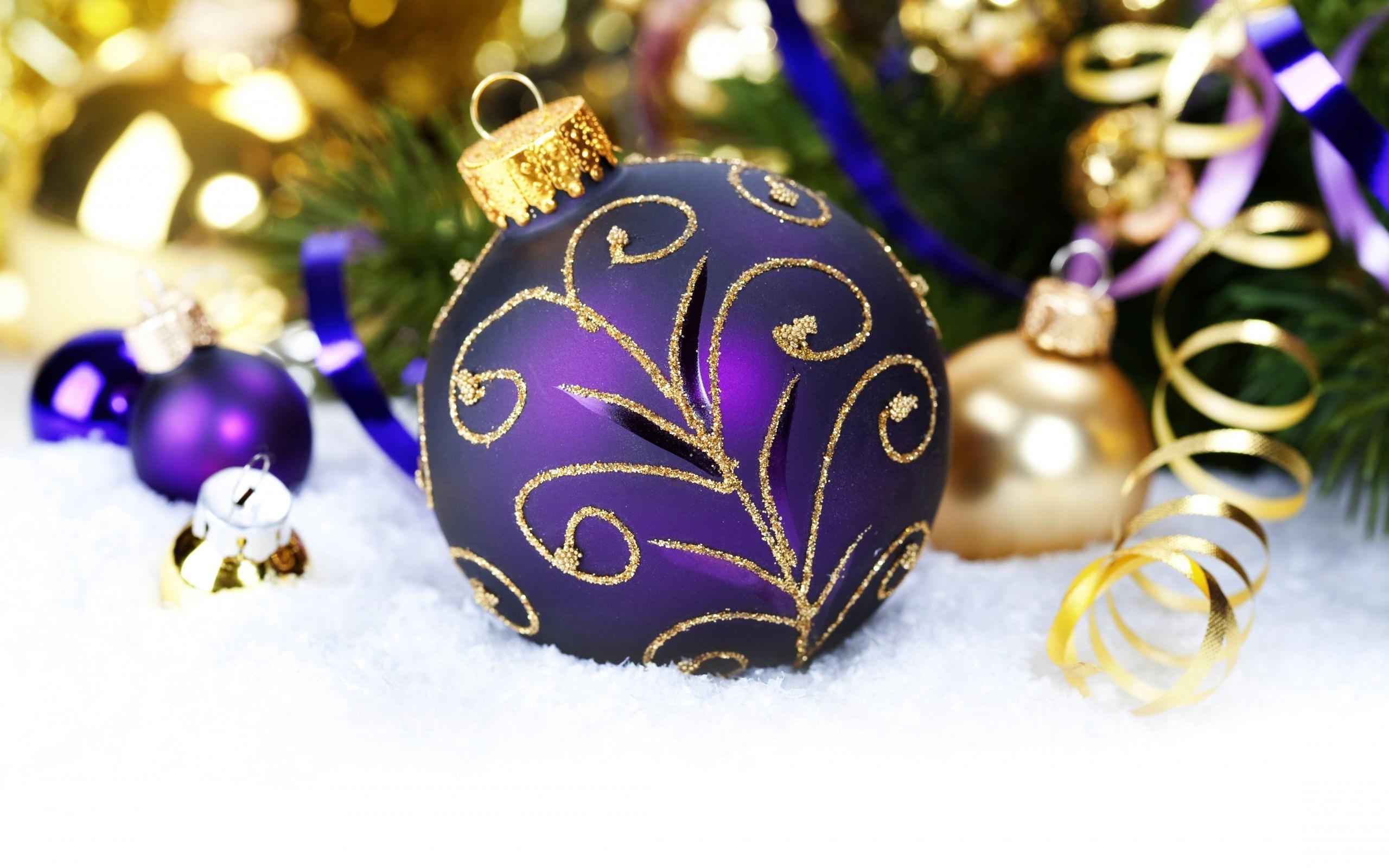 2560x1600 Purple Christmas Ball Wallpaper, HD Purple Christmas Ball Background