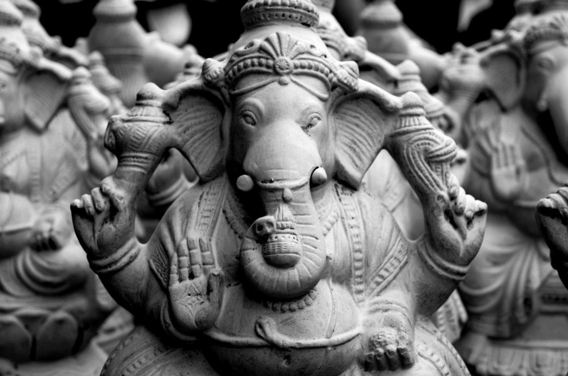1134x750 Wallpaper 4k Clay Ganesh idols Wallpaper