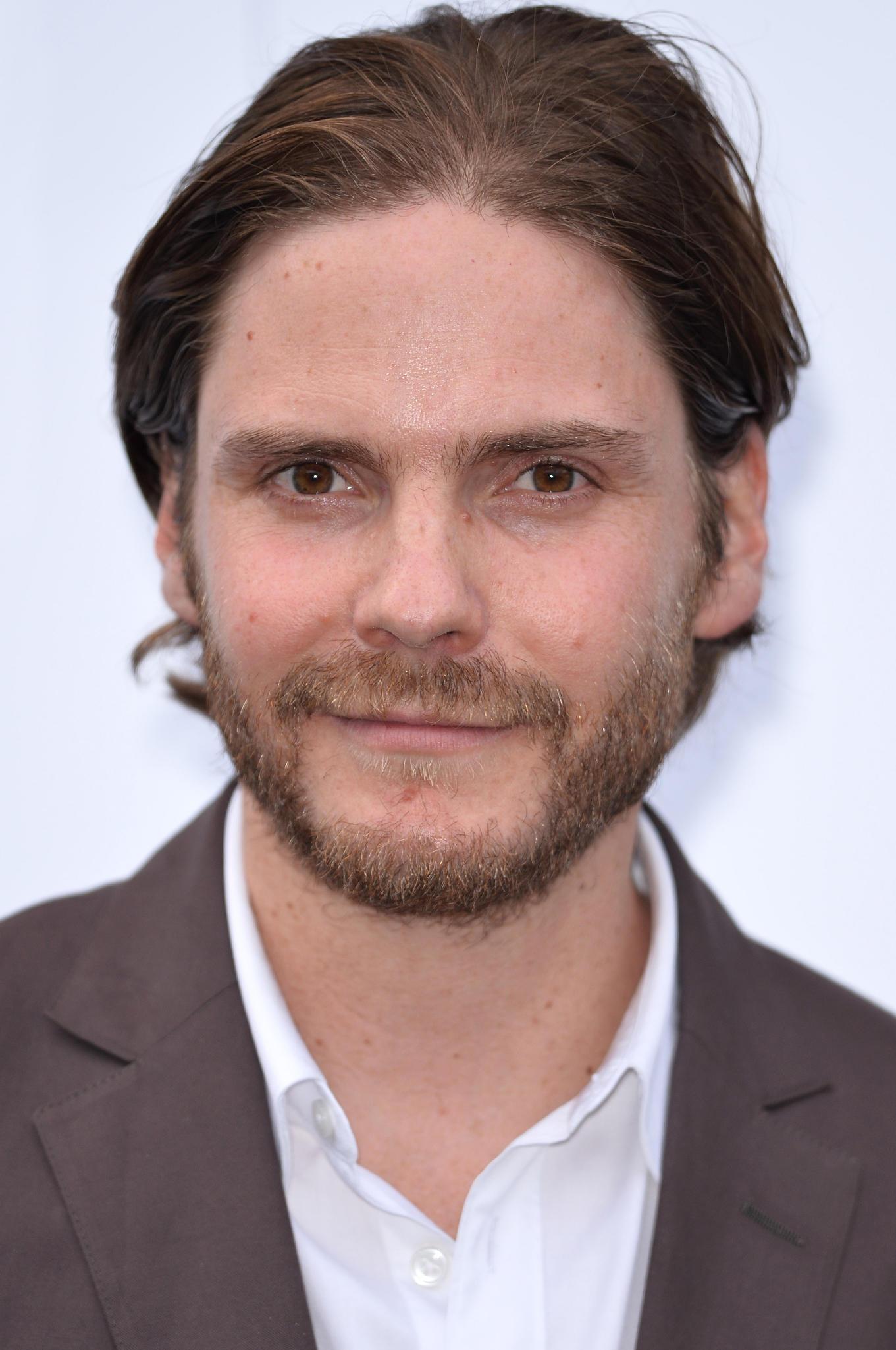 1361x2050 Daniel Brühl Picture and Photo