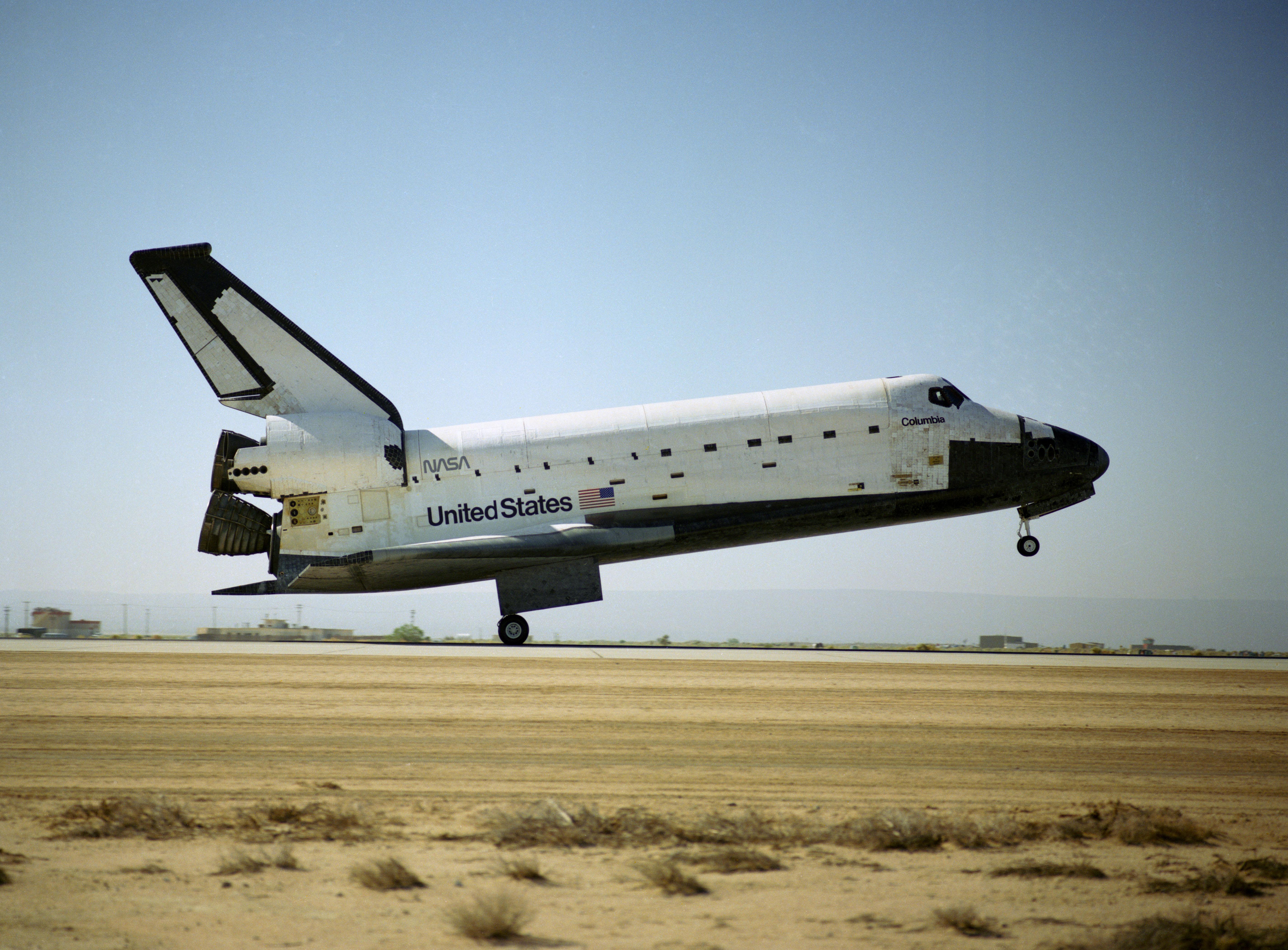 5700x4206 STS 40 Landing 4k Ultra HD Wallpaper