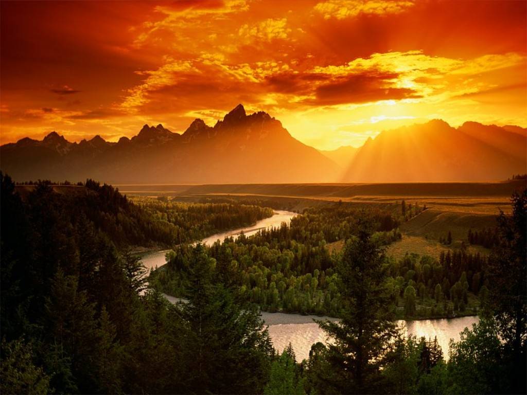 1024x768 Summer Sunset Mountain Wallpaper
