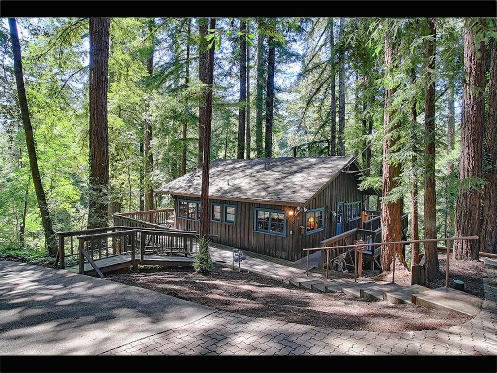 1024x768 Santa Cruz Mountain Cabin. Utmost Tranquility Amongst the Redwoods !