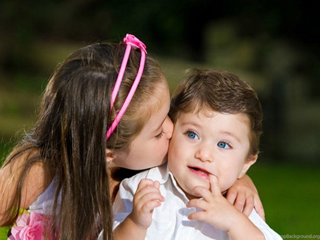 1024x768 Cute Little Kids Romantic HD Wallpaper StylishHDWallpaper Desktop Background