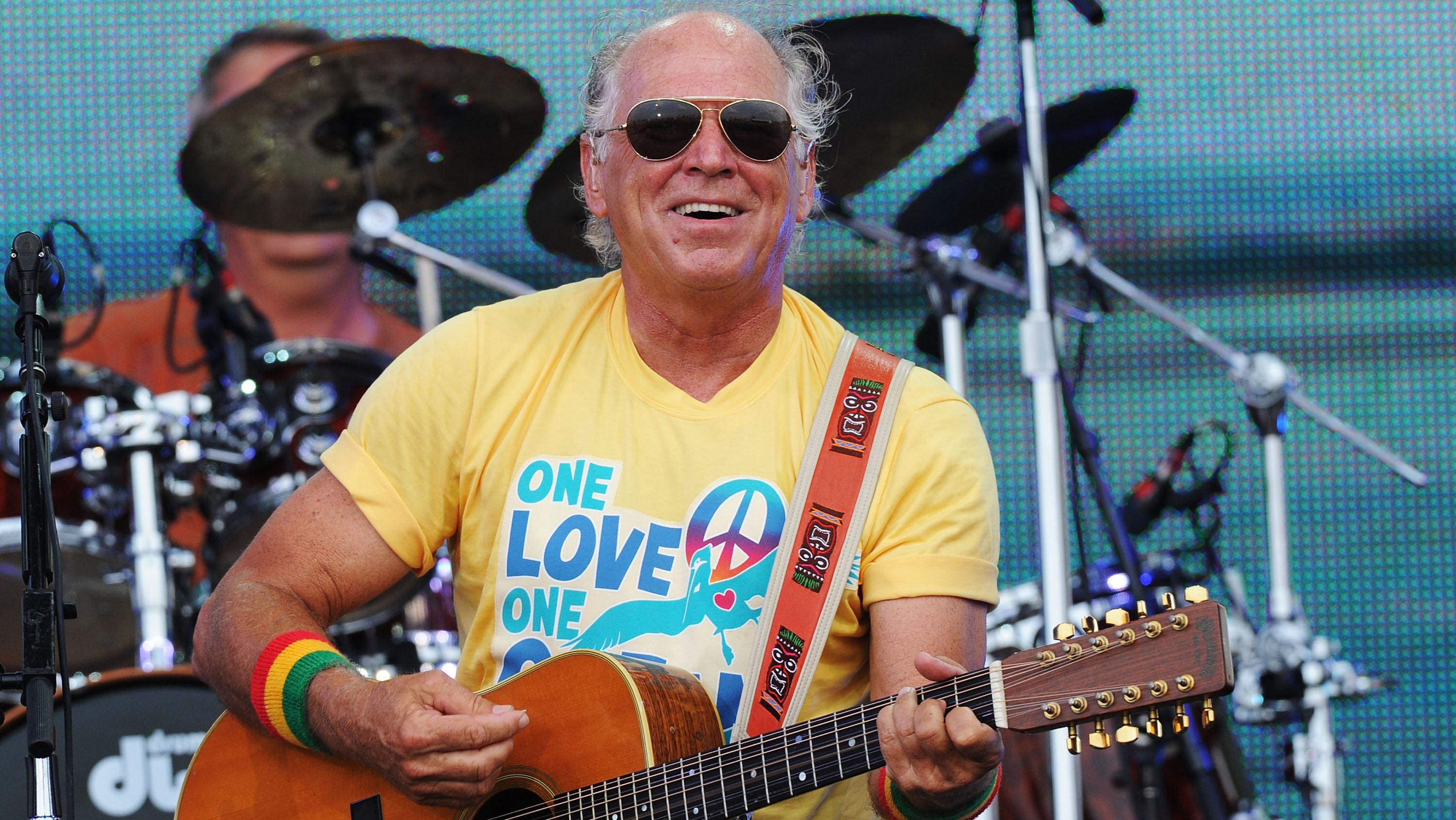 3000x1688 Jimmy Buffett pictured in South Carolina for surf trip before Hurricane Florence hits