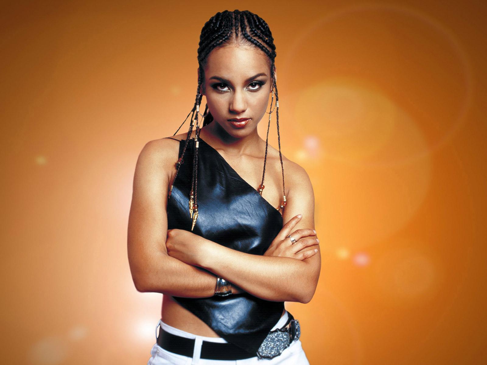 1600x1200 Alicia Keys Wallpaper HD