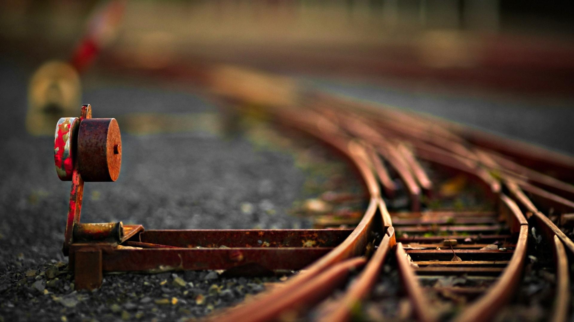 1920x1080 Relaxing Railroad Track Wallpaper