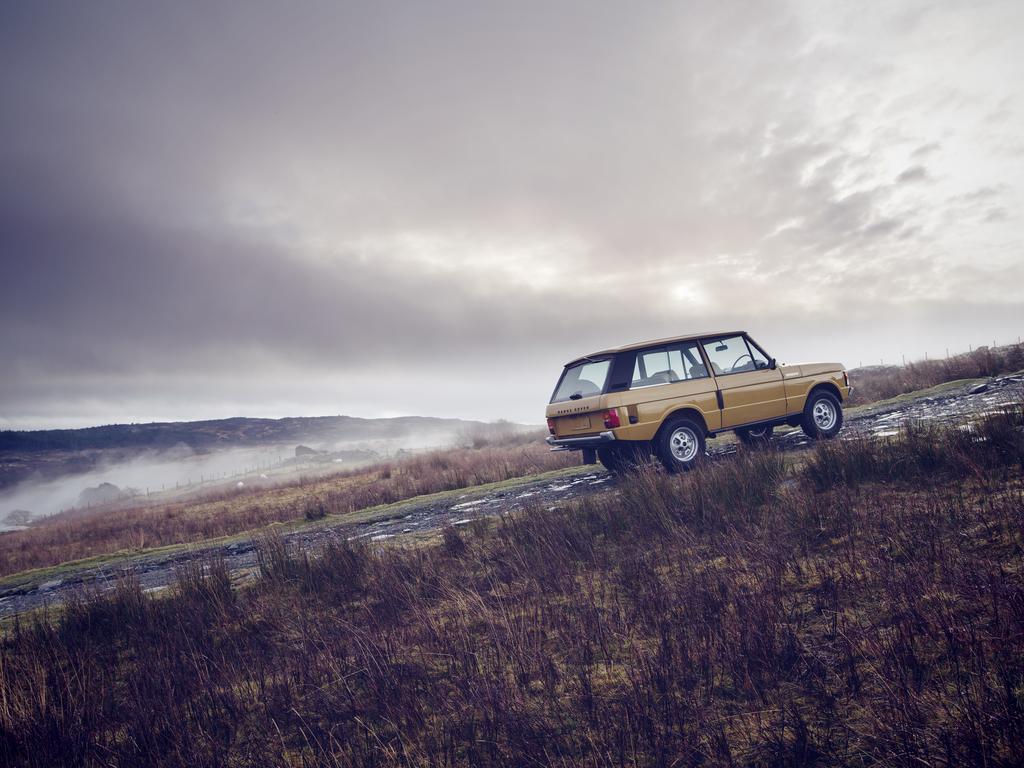 1024x768 RANGE ROVER REBORN SET FOR WORLD DEBUT AT SALON RÉTROMOBILE 2017. Land Rover Homepage UK