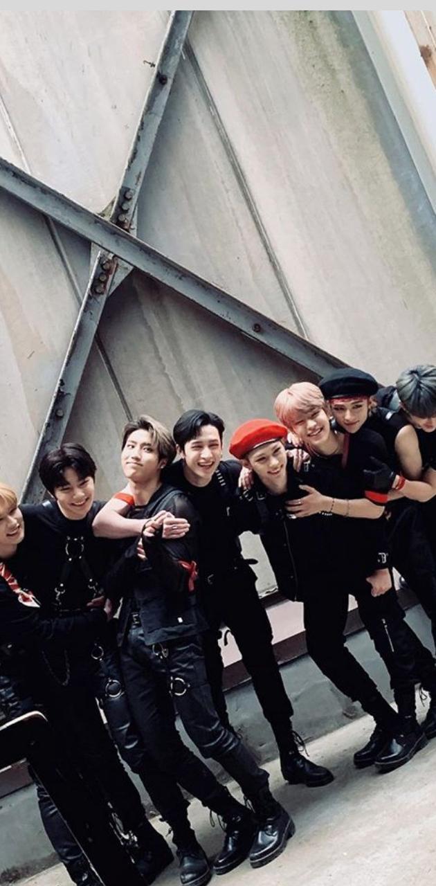 630x1280 Stray Kids wallpaper