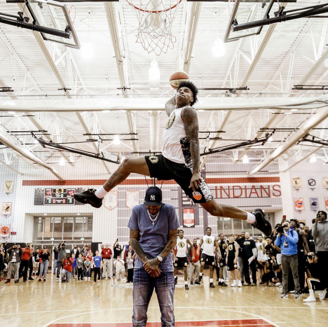 1125x1121 Kevin Porter jr jumping over The Answer in the dunk contest. Kevin porter, Guys, Junior