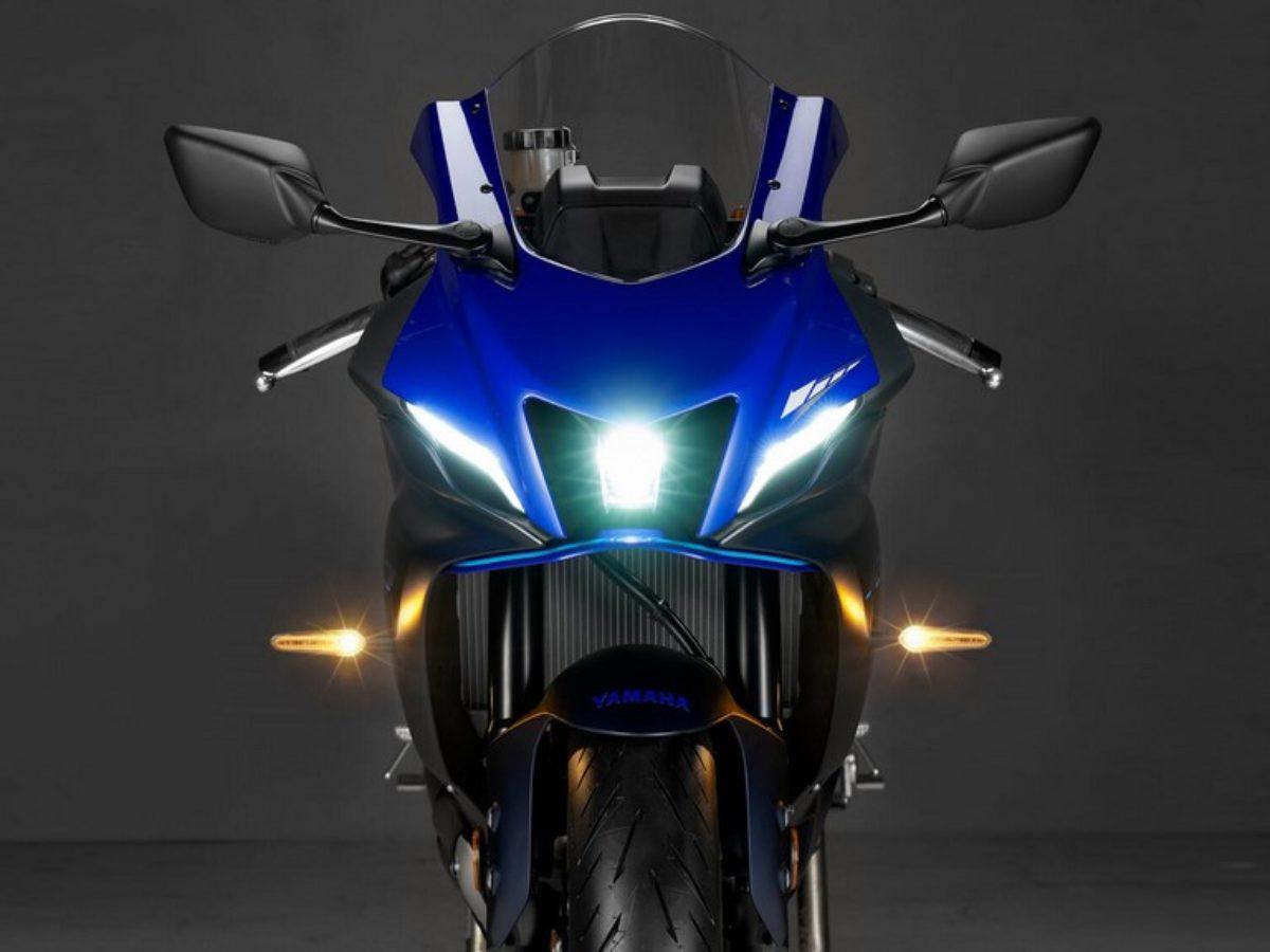 1200x900 Yamaha R15 V4 Spied In India With R7 Inspired Front End