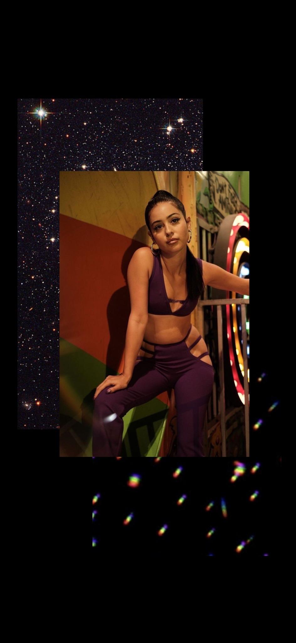 944x2048 maddy perez wallpaper