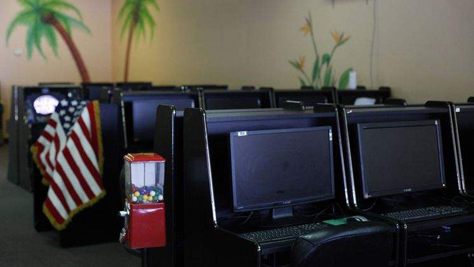 1600x900 Gov. Rick Scott signs Internet cafe ban into law