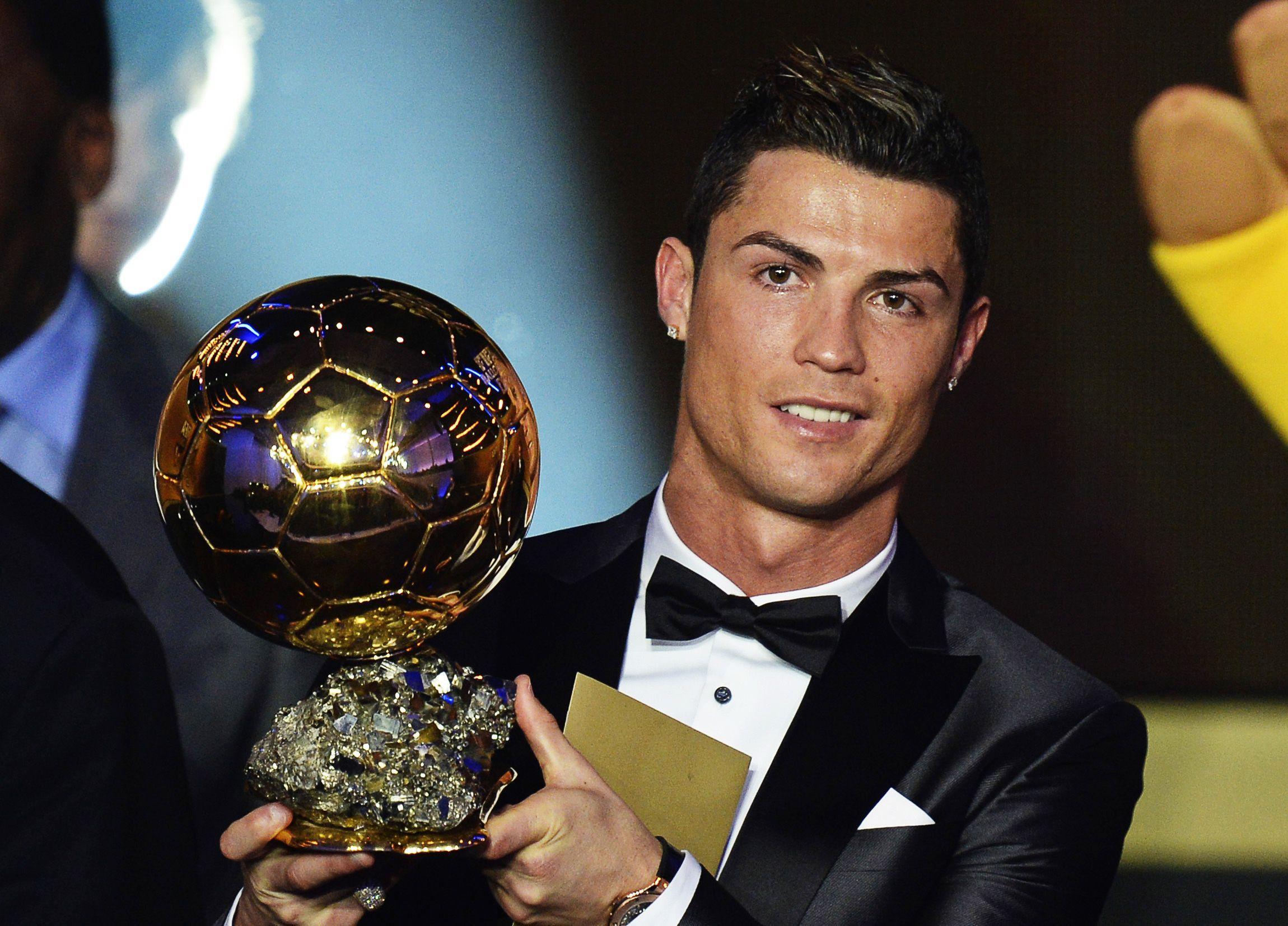 2300x1654 Ballon D'Or Cristiano Ronaldo Wallpaper