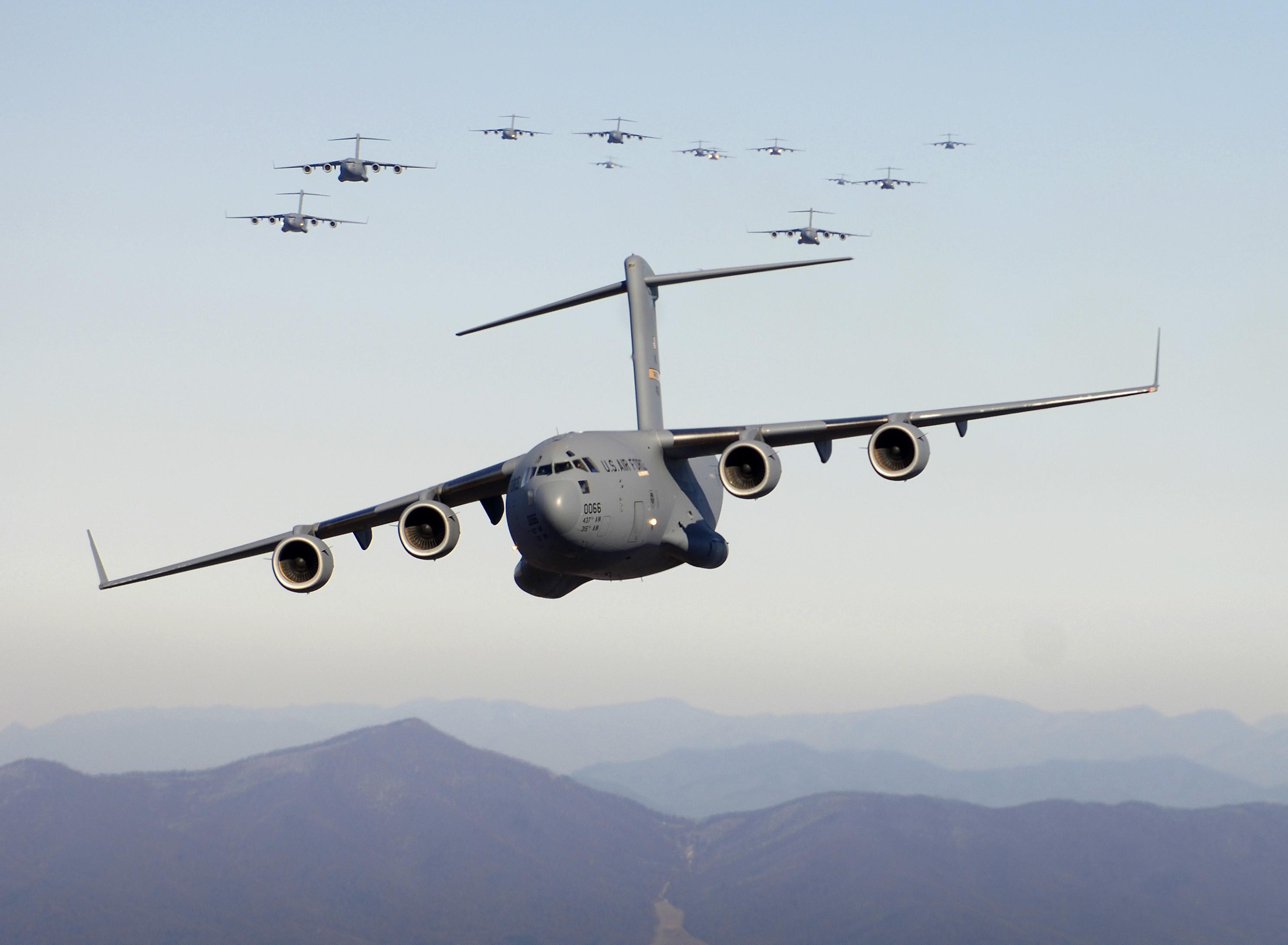 2974x2183 aircrafts military planes cargo c17 globemaster 2974x2183 wallpaper
