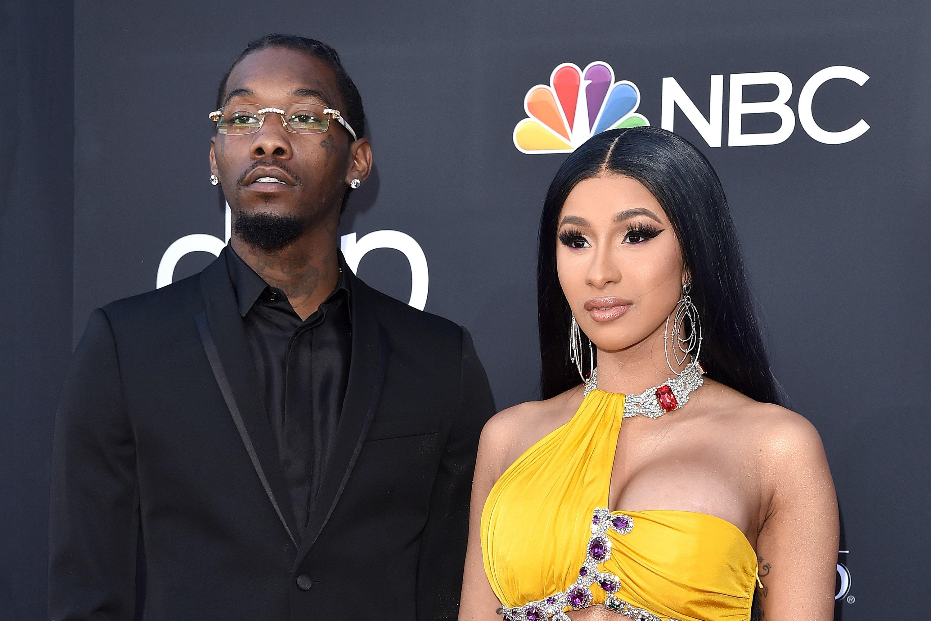 3000x2000 Cardi B Tattooed Offset's Name on Her Leg