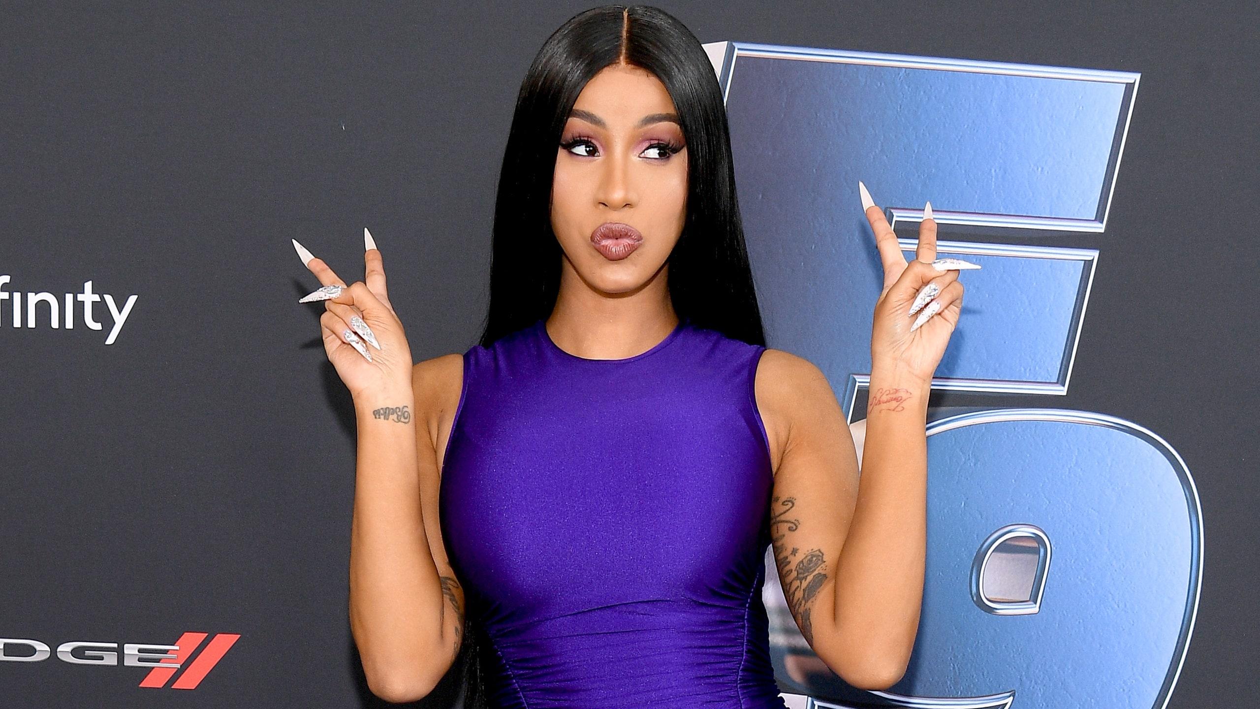 2560x1440 Cardi B Says Her DMs Have Been “Flooded” Since Announcing Divorce From Offset