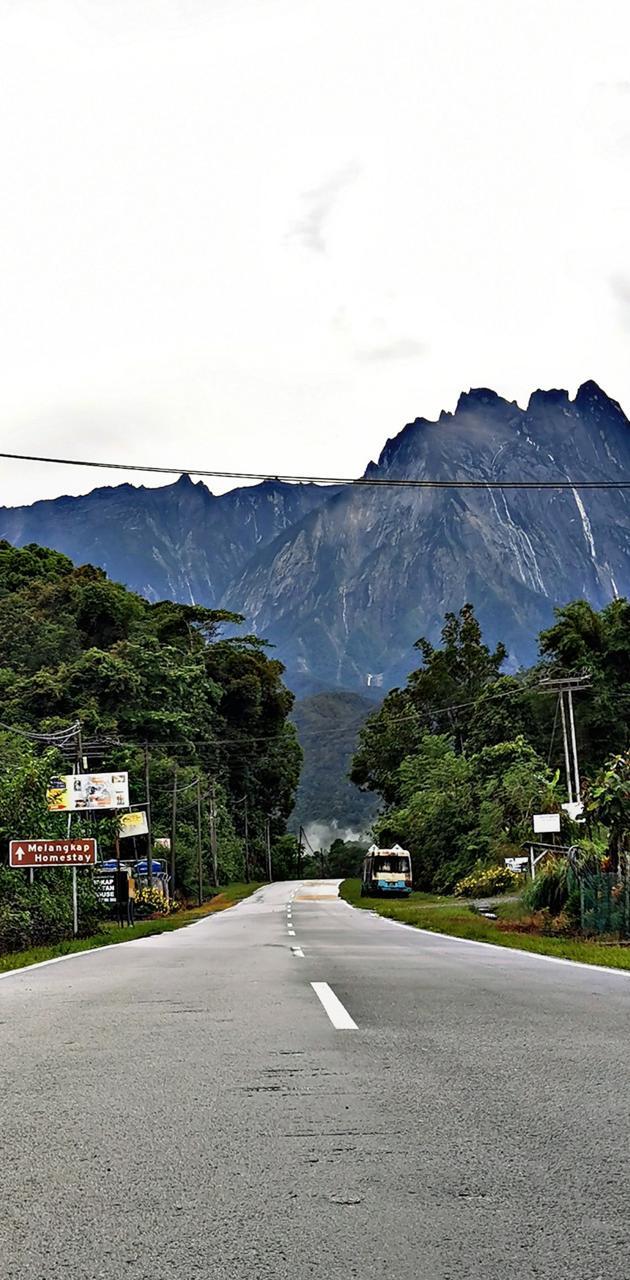 630x1280 Mount Kinabalu wallpaper