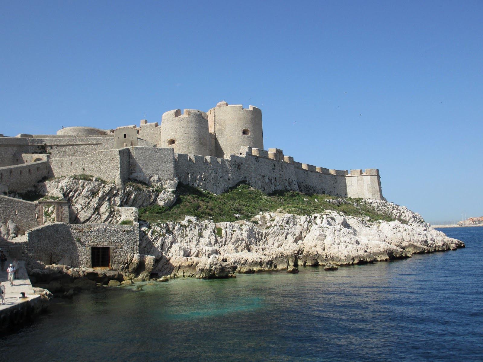 1600x1200 Fortress in Marseille, France wallpaper and image