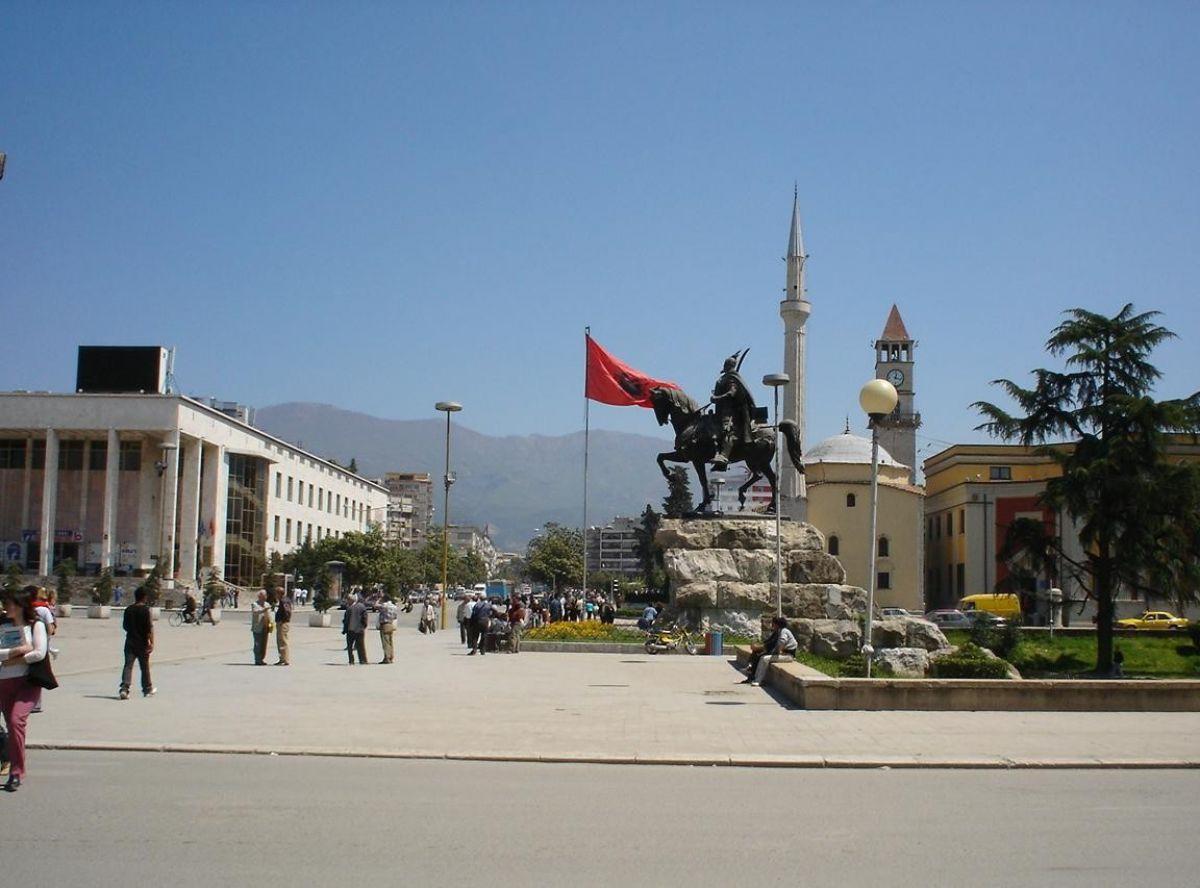 1200x888 Tirana Skenderbeu. Background Wallpaper Image