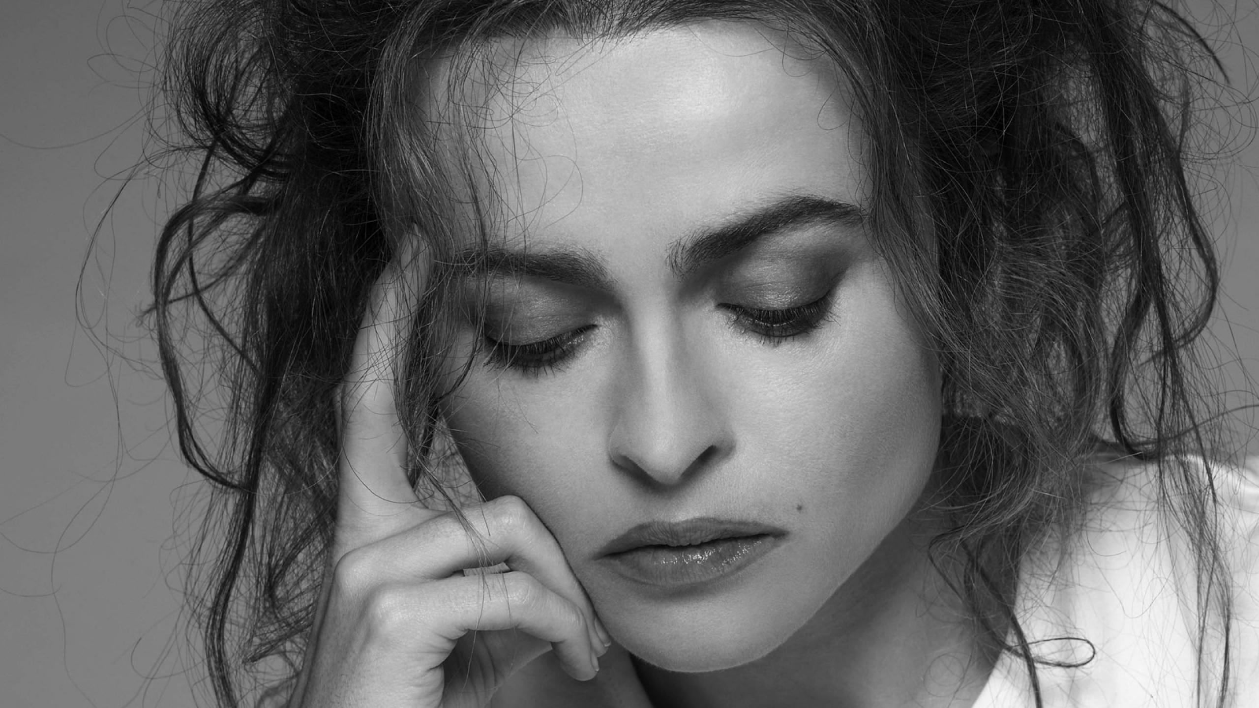 2560x1440 Helena Bonham Carter HD Wallpaper