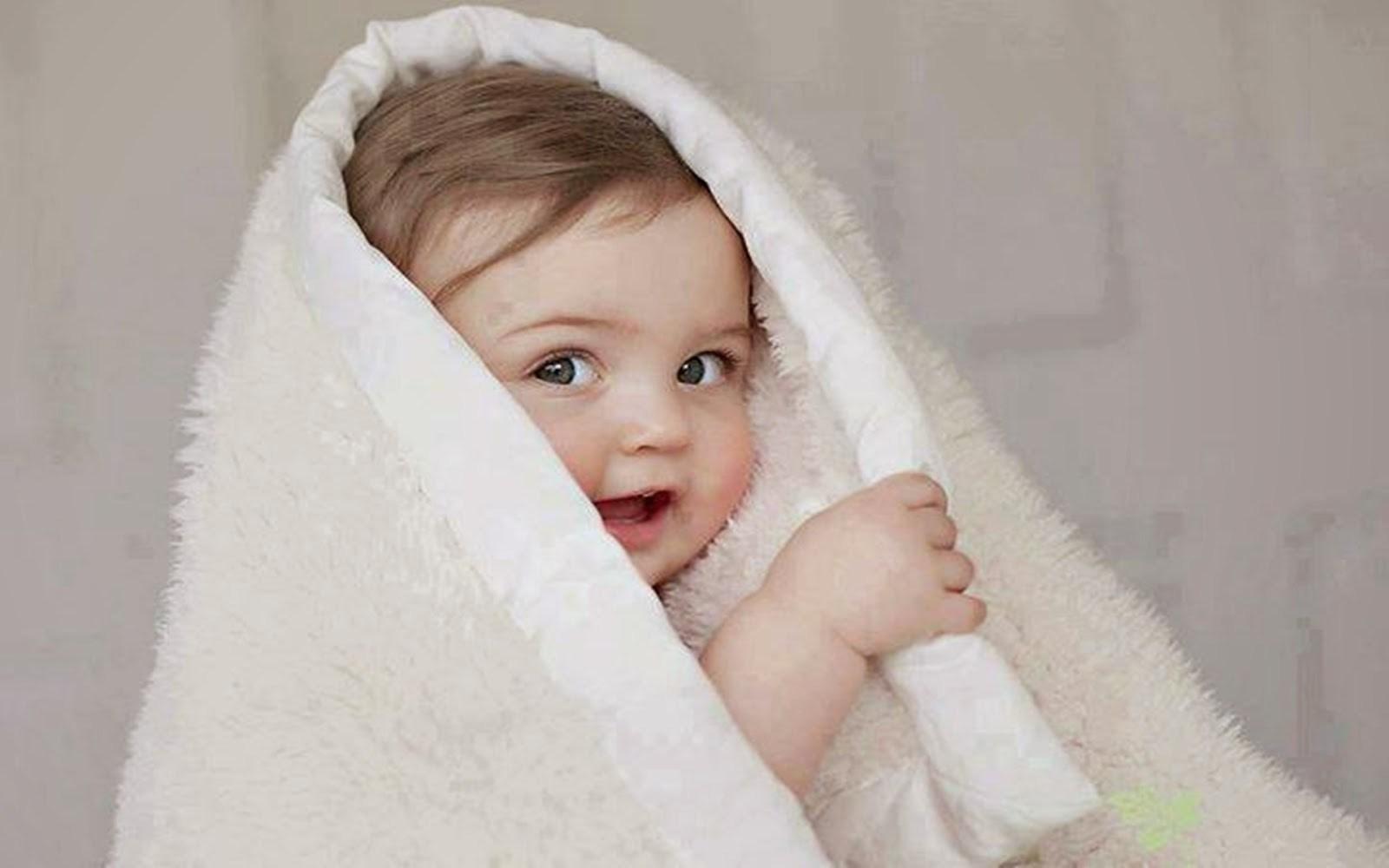 1600x1000 Boy Wallpaper Cute Baby