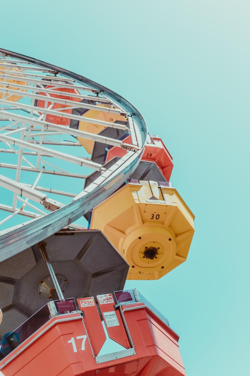 1000x1500 Assorted Color Ferriswheel Photo