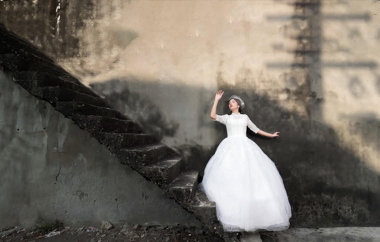 1332x850 Wallpaper girl, life, wall, ladder, stage, the bride image for desktop, section настроения