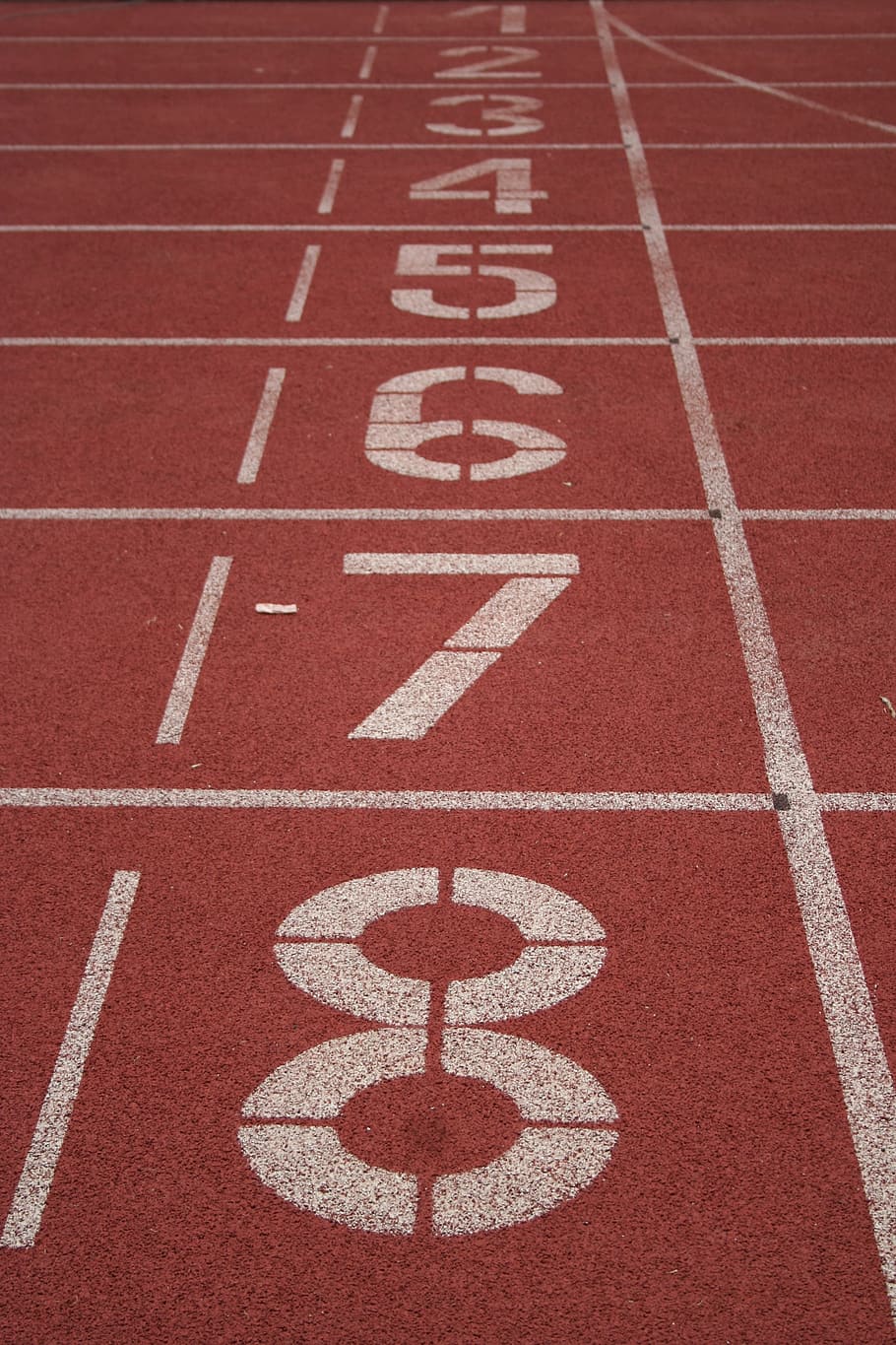 910x1365 Running Track Wallpaper