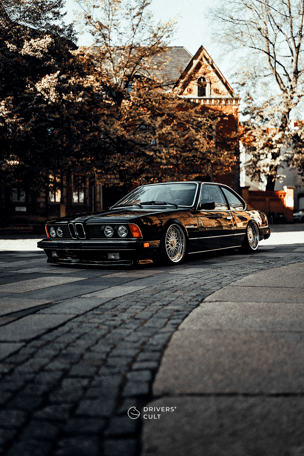 1000x1500 BMW E24 Wallpaper