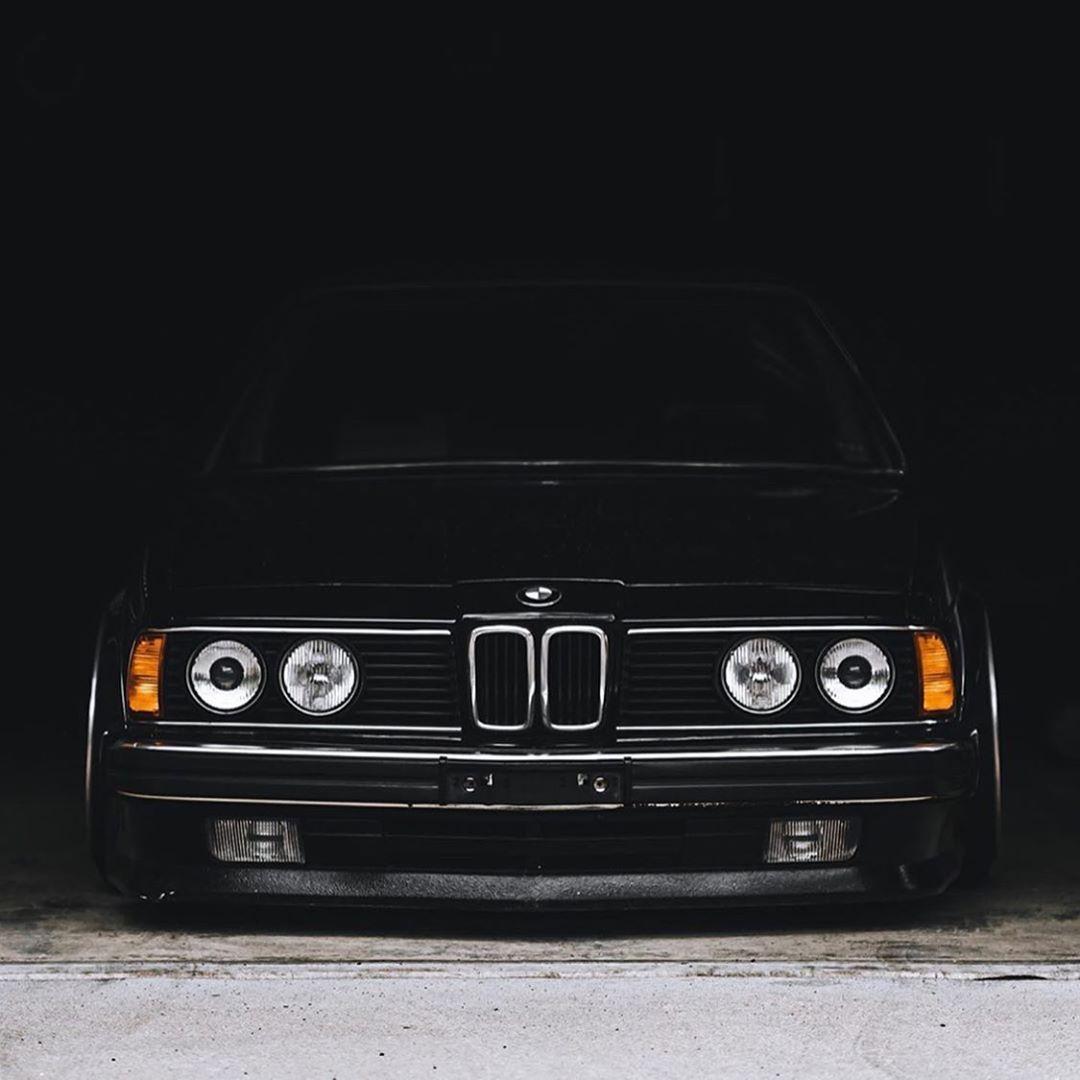 1080x1080 BMW E24 Wallpaper