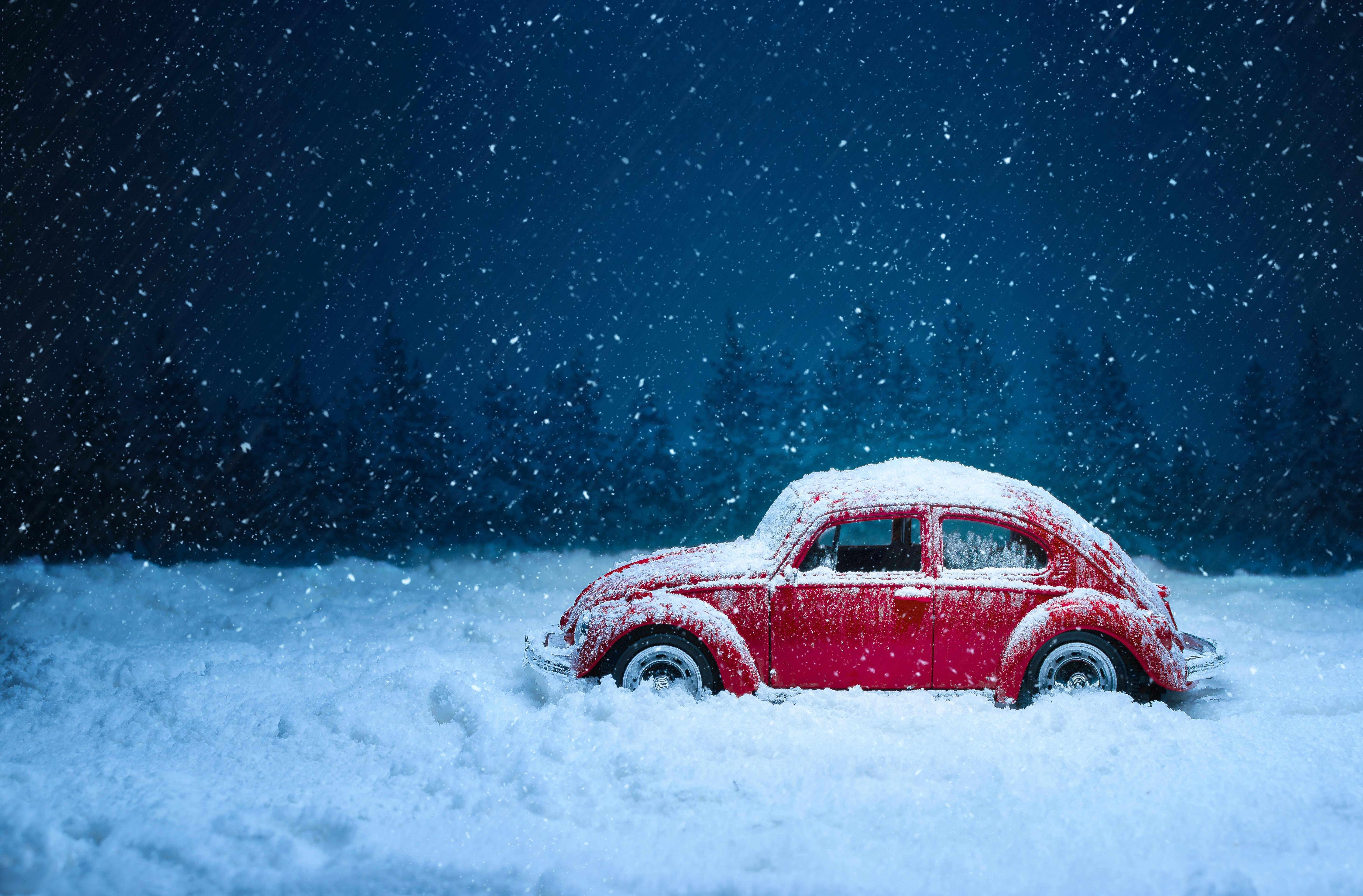 5849x3845 Toy VW Car Stuck in the Snow 4k Ultra HD Wallpaper