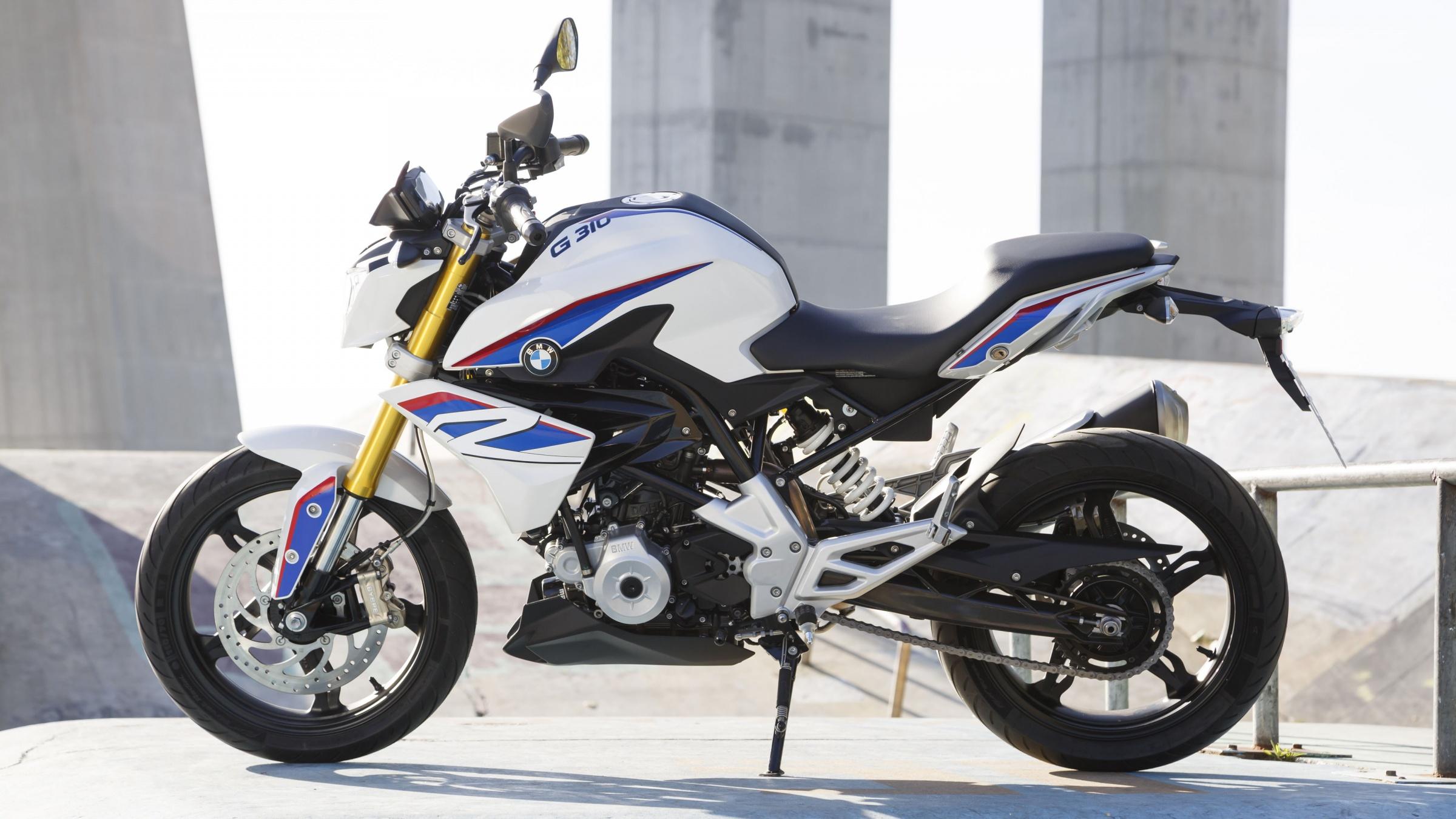 2400x1350 BMW G310R Wallpaper