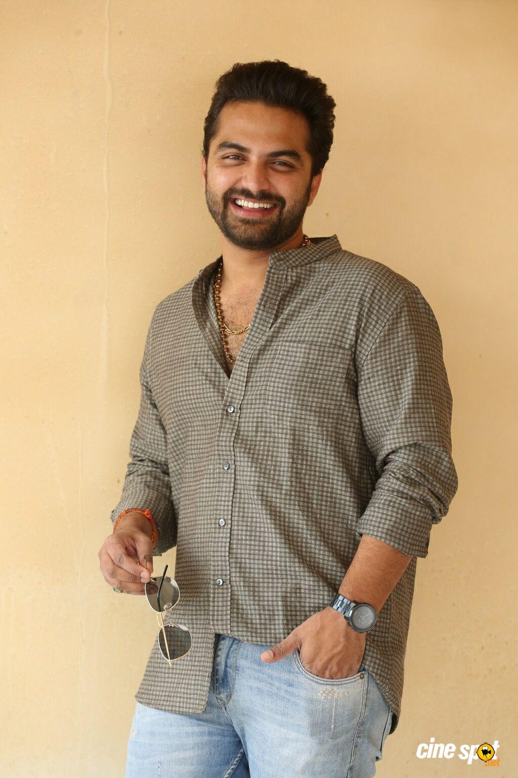 1024x1536 Falaknuma Das Wallpaper
