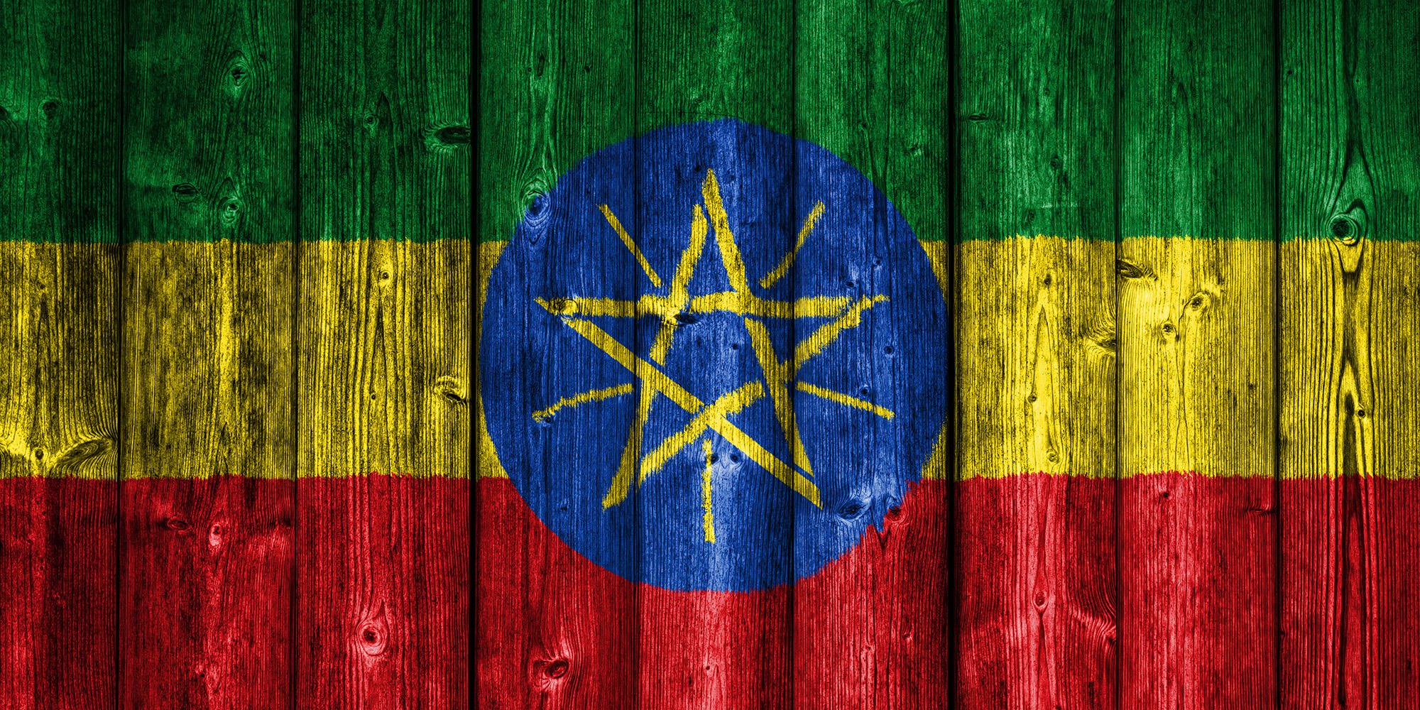 2000x1000 Flag of Ethiopia on wood