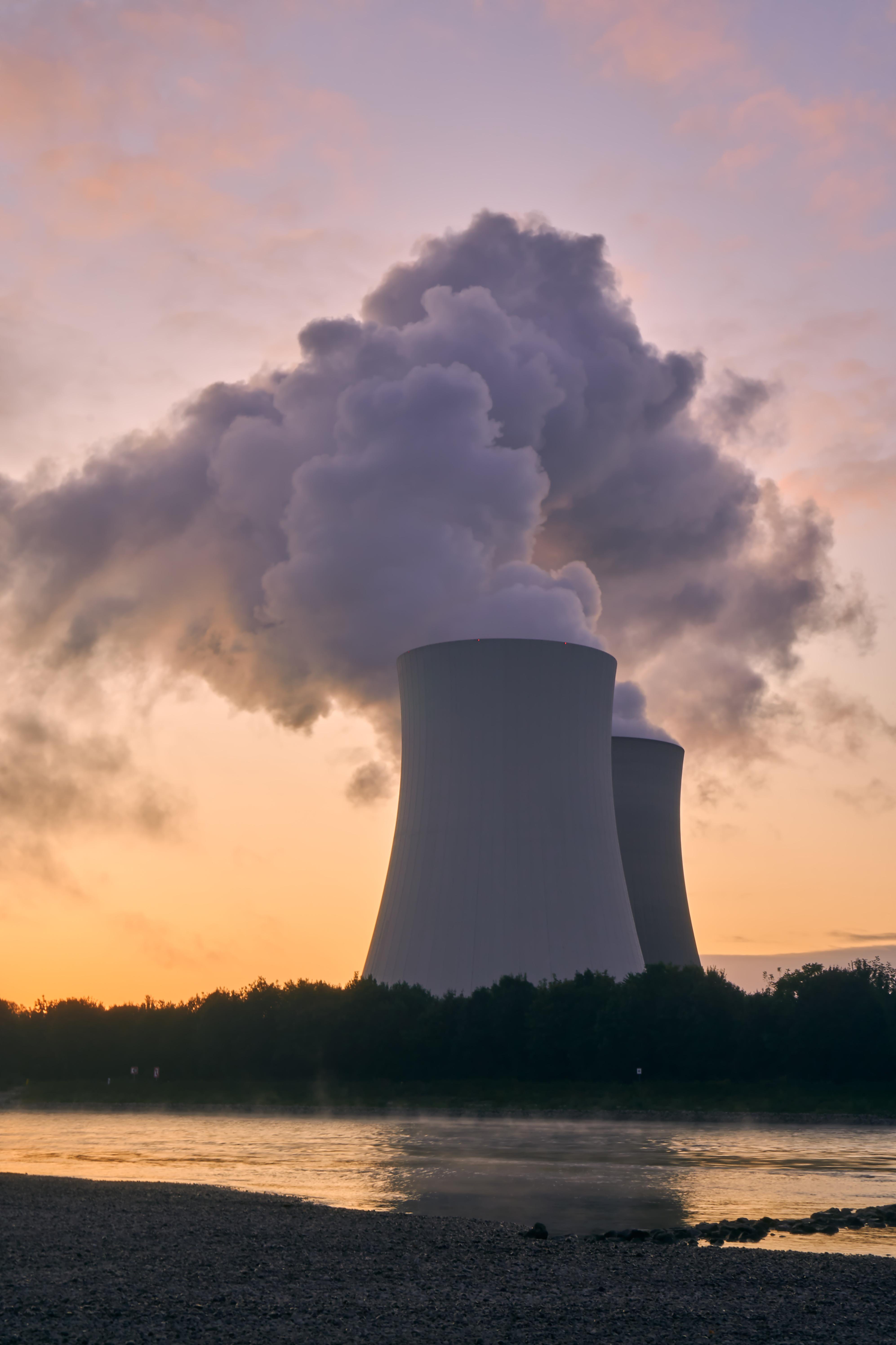 3987x5981 Nuclear Power Plant · Free