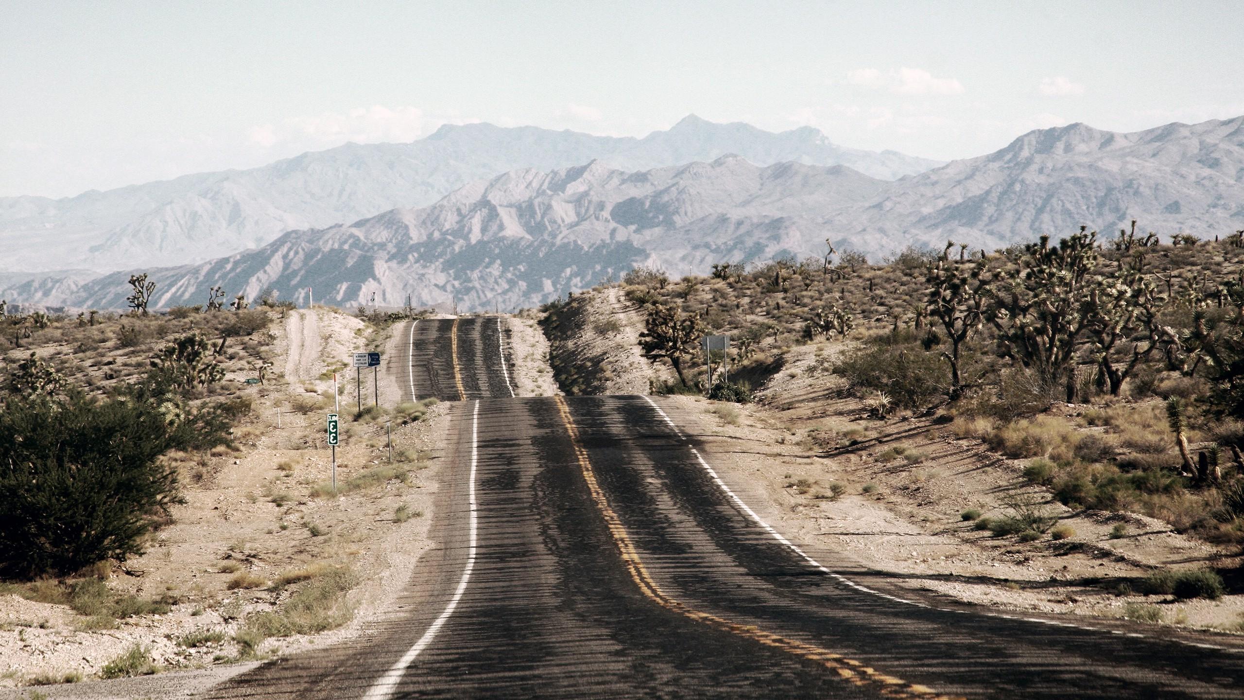 2560x1440 landscape, Road, Desert, Arizona, Mountain Wallpaper HD / Desktop and Mobile Background
